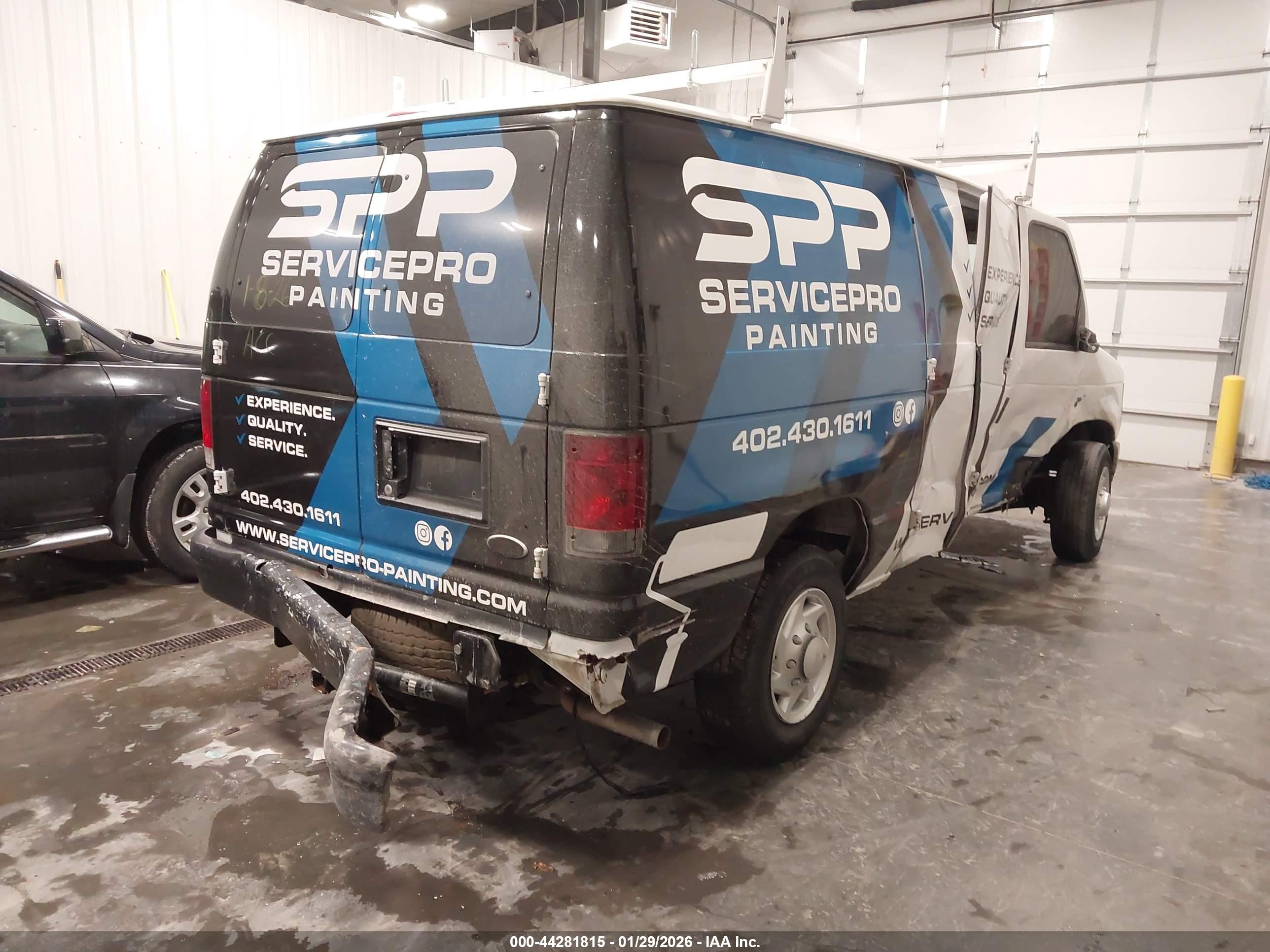 FORD E-150 image 4