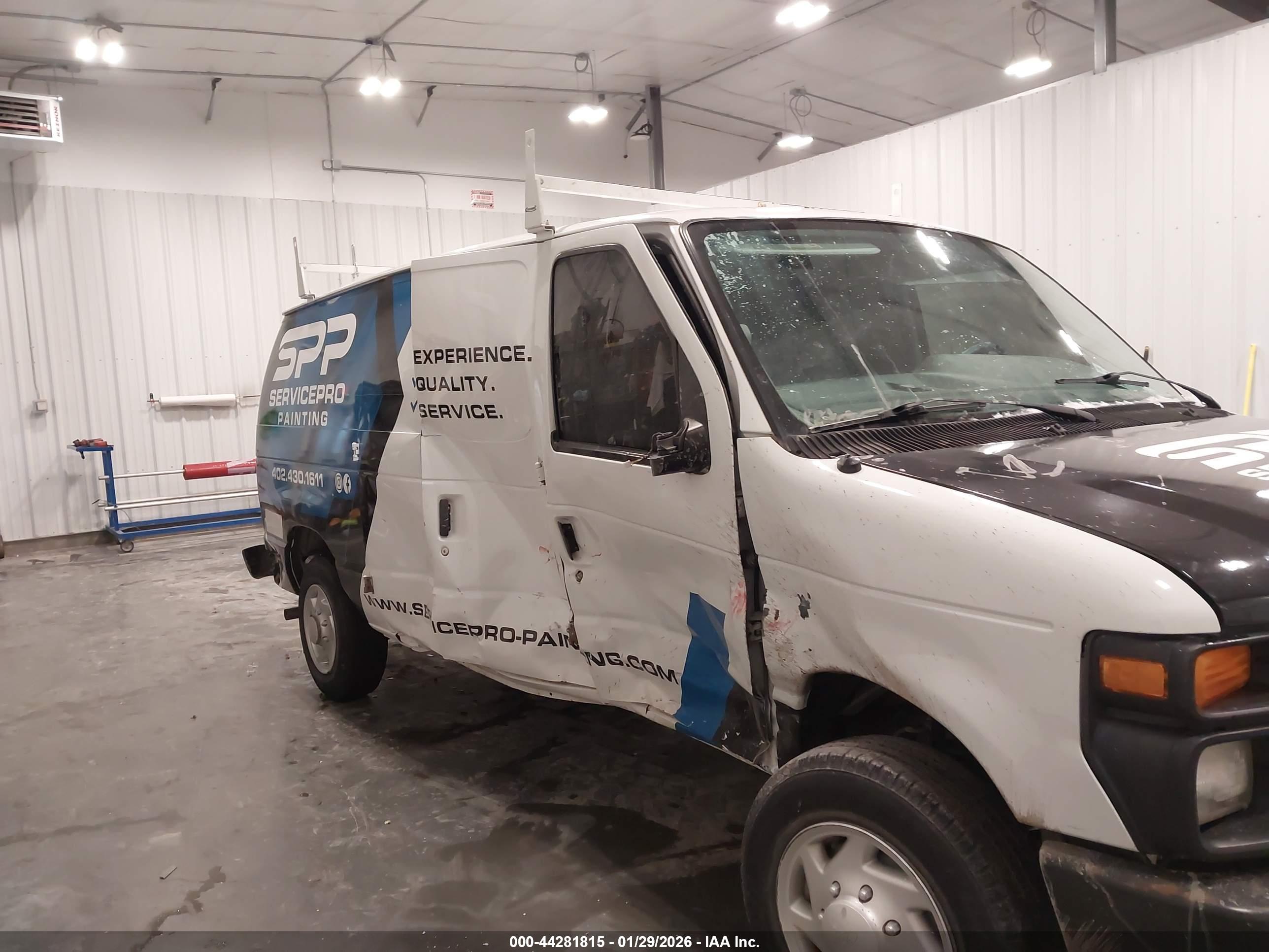 FORD E-150 image 6
