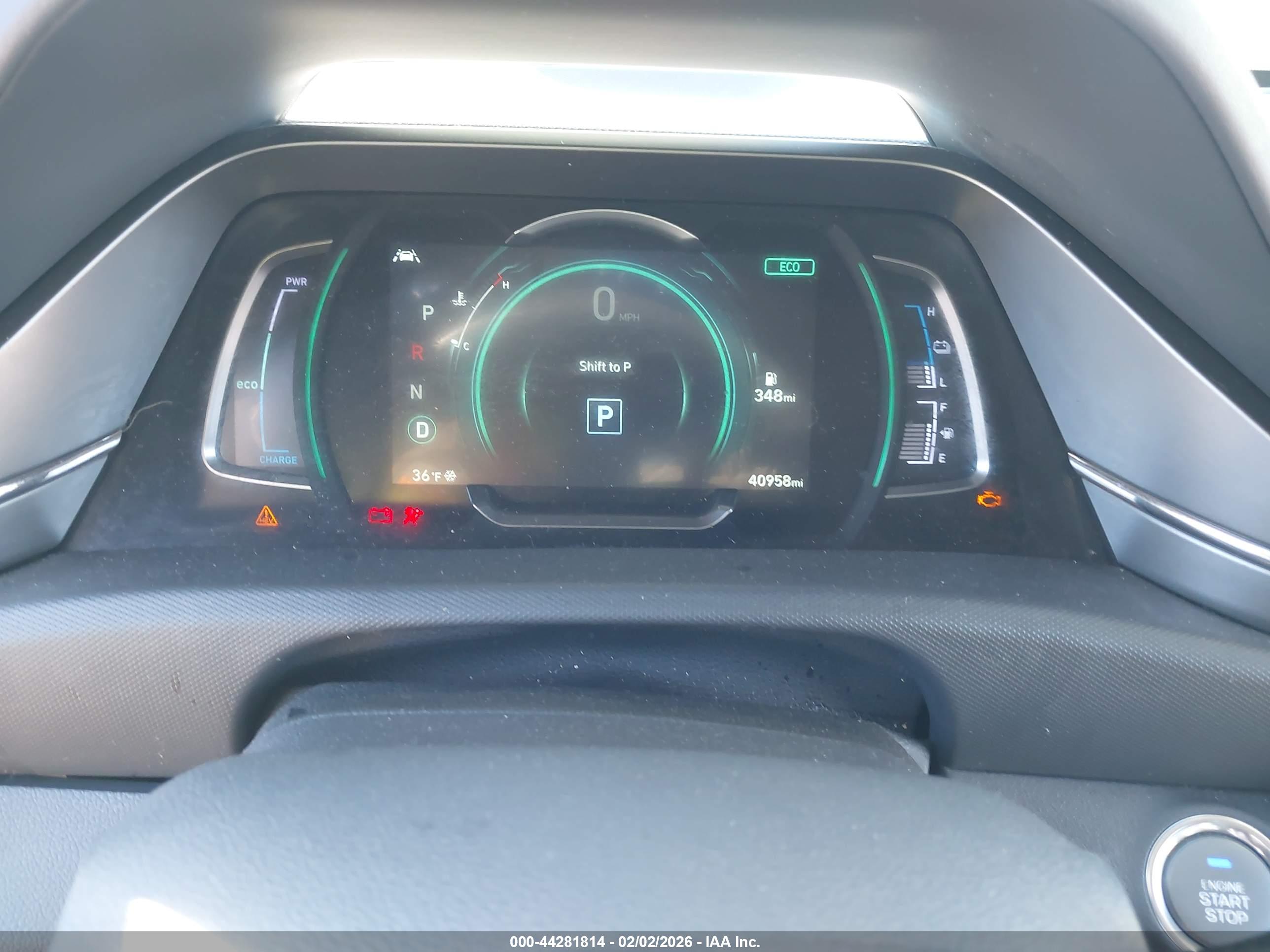 HYUNDAI IONIQ image 7