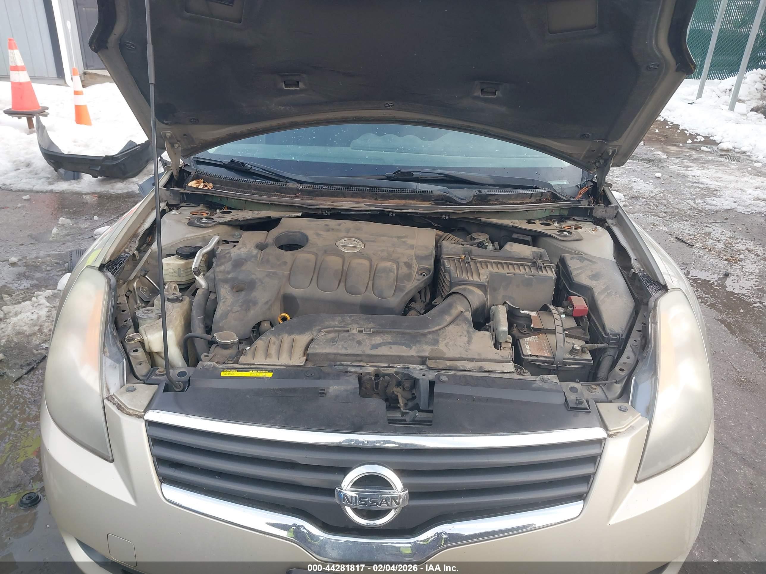 NISSAN ALTIMA image 10