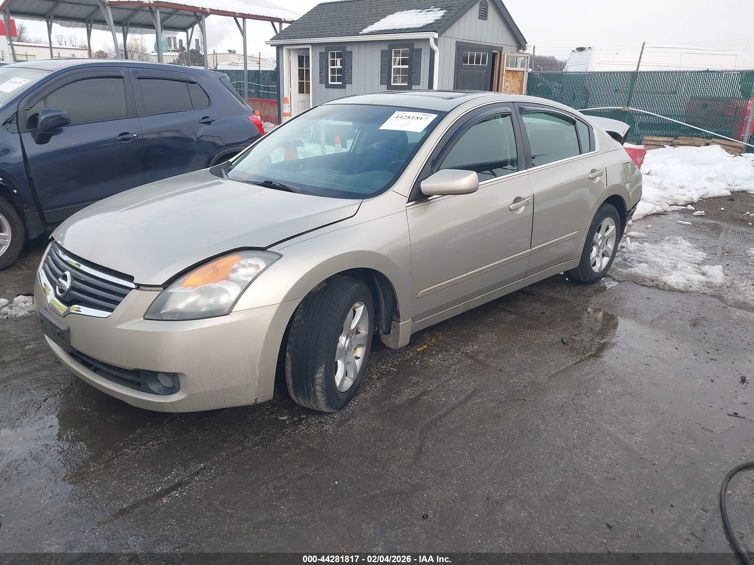 NISSAN ALTIMA image 2