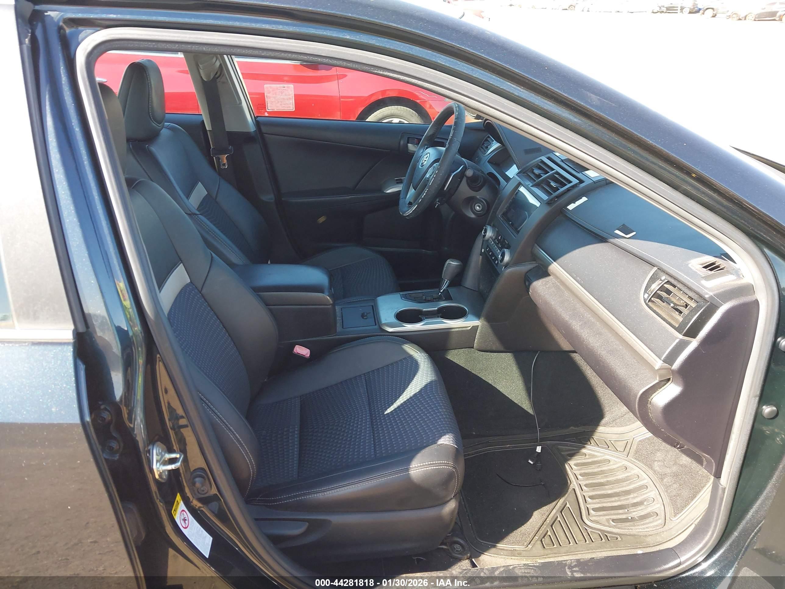 TOYOTA CAMRY image 5