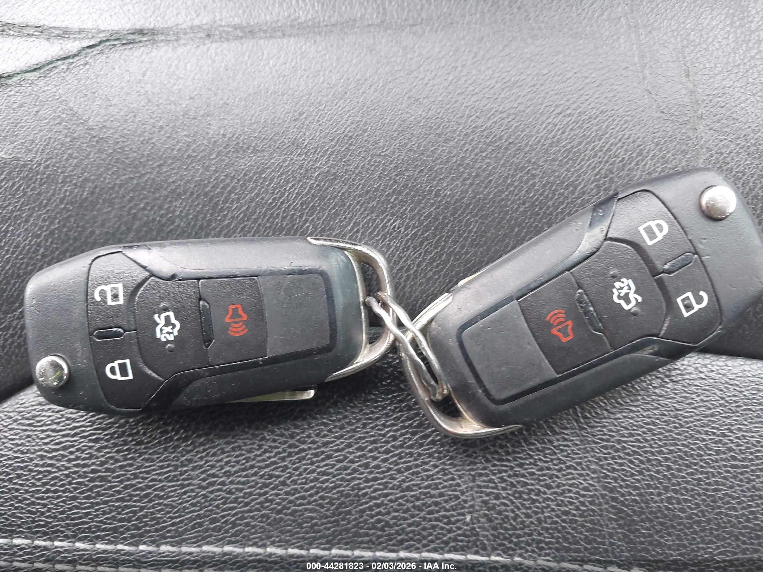 FORD FUSION image 11