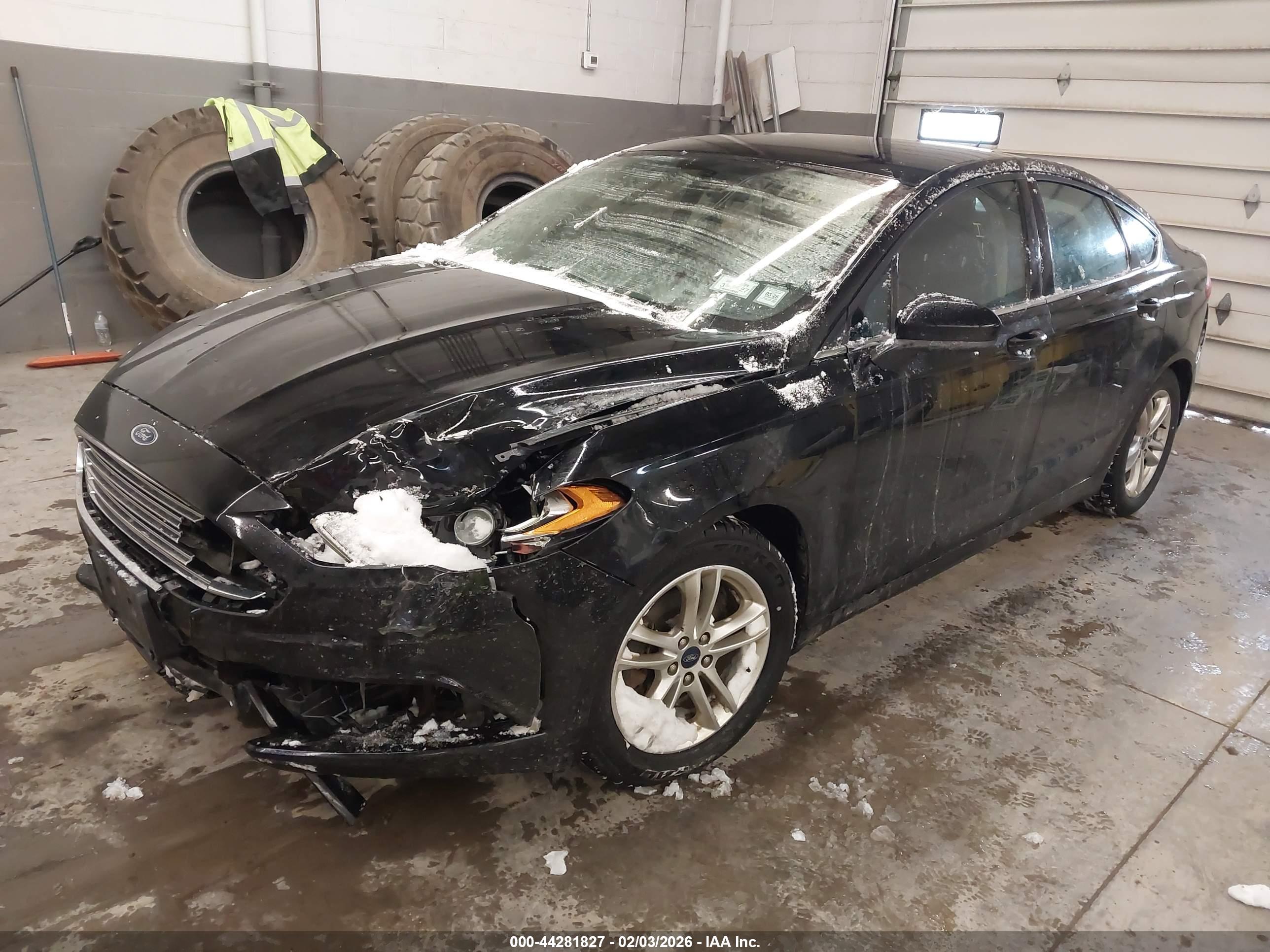 FORD FUSION image 2