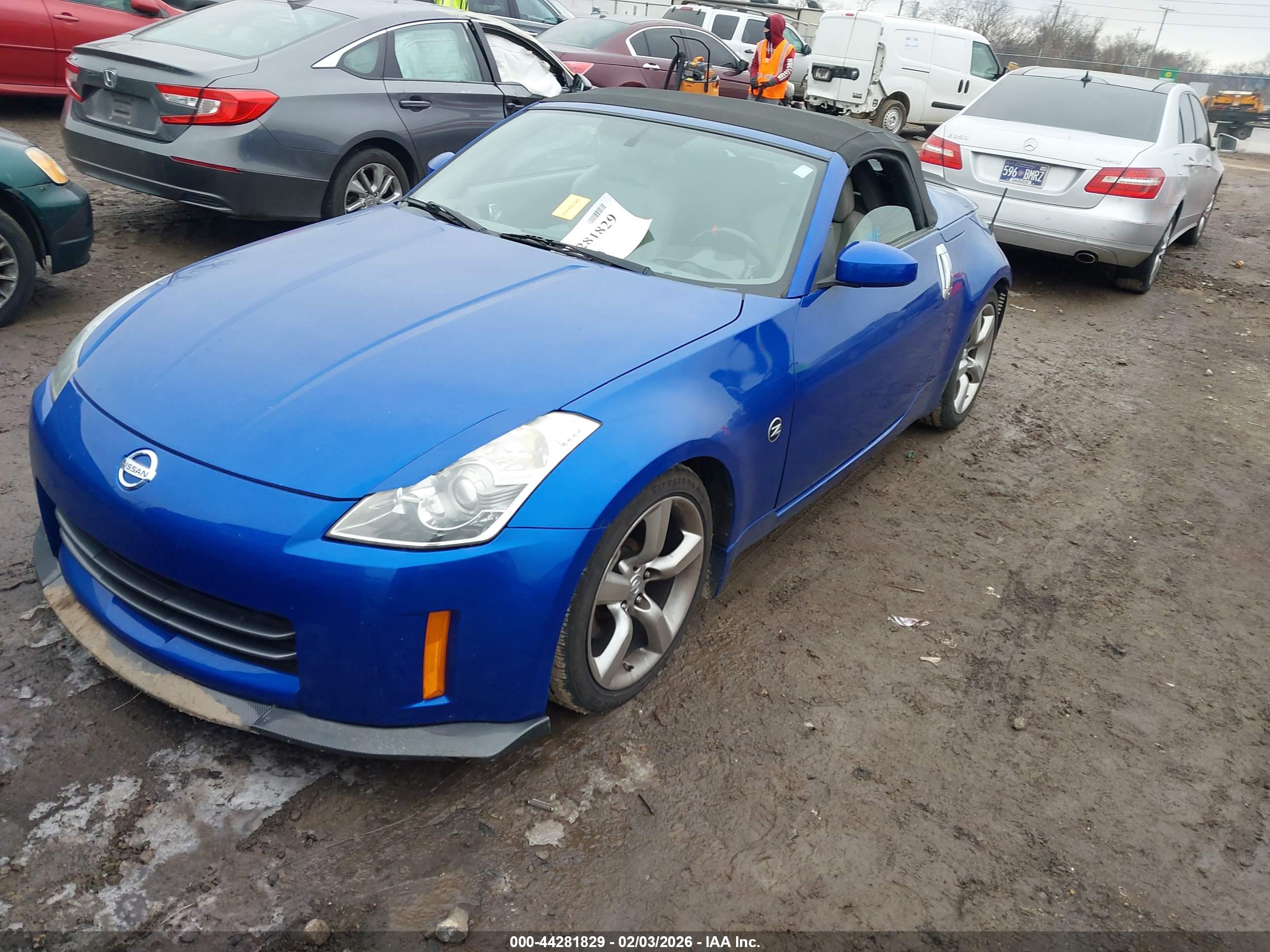 NISSAN 350Z image 2