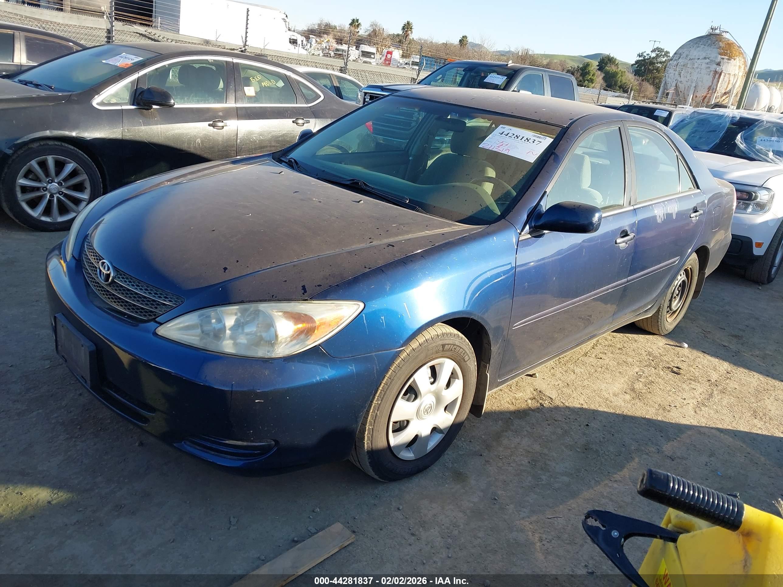 TOYOTA CAMRY image 2