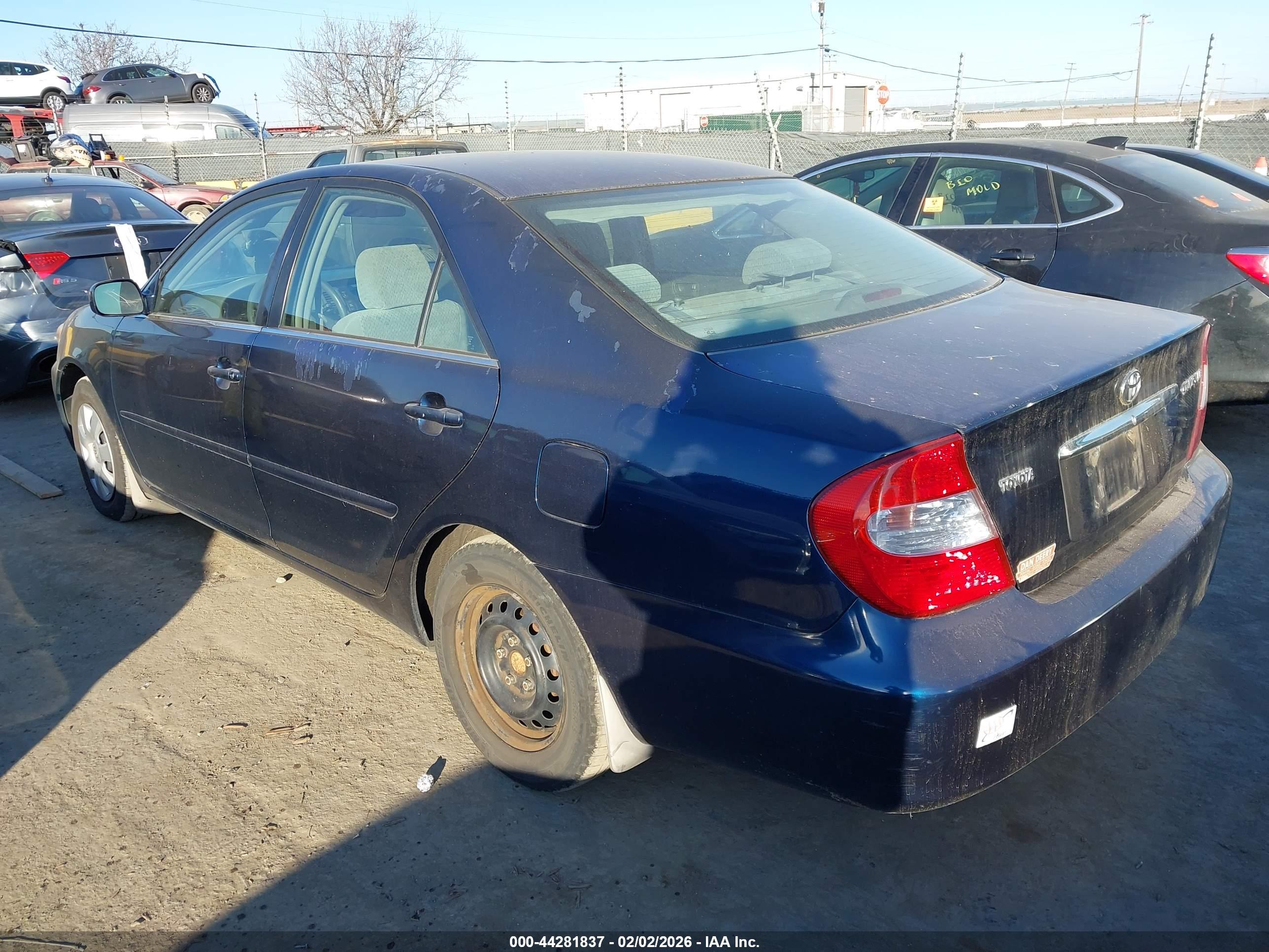 TOYOTA CAMRY image 3