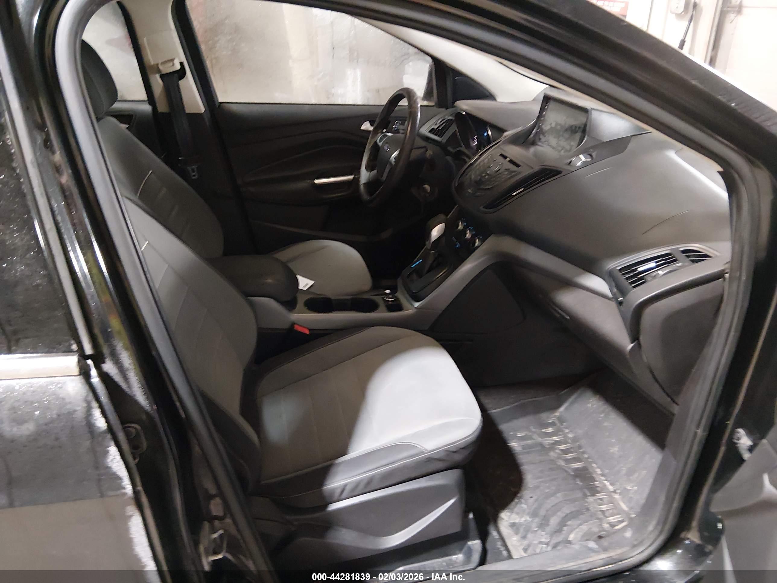 FORD ESCAPE image 5