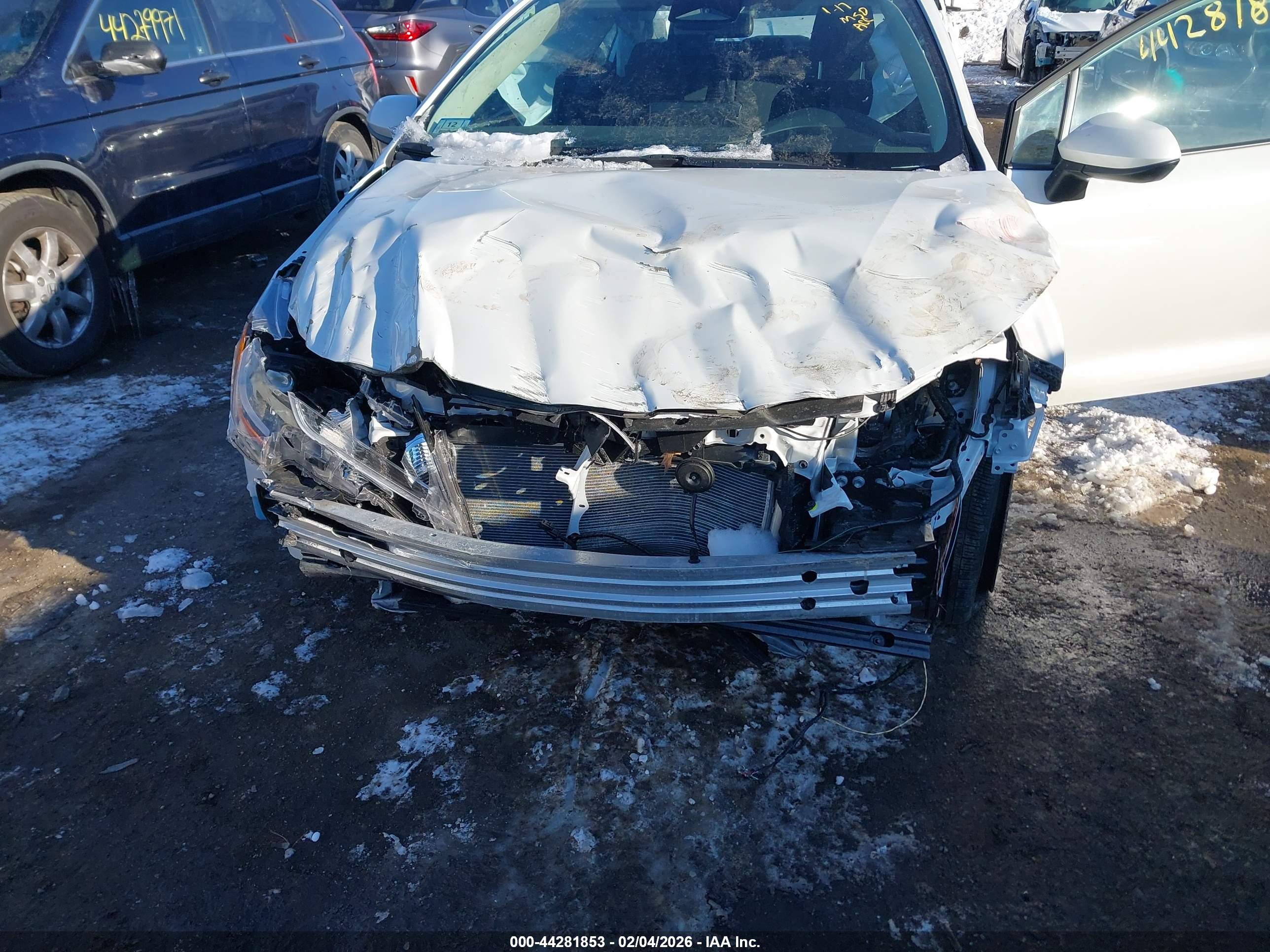 TOYOTA COROLLA image 6