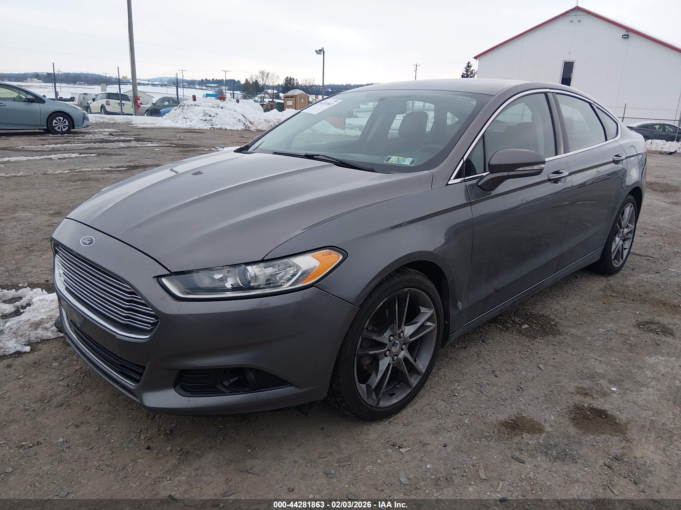 FORD FUSION image 2