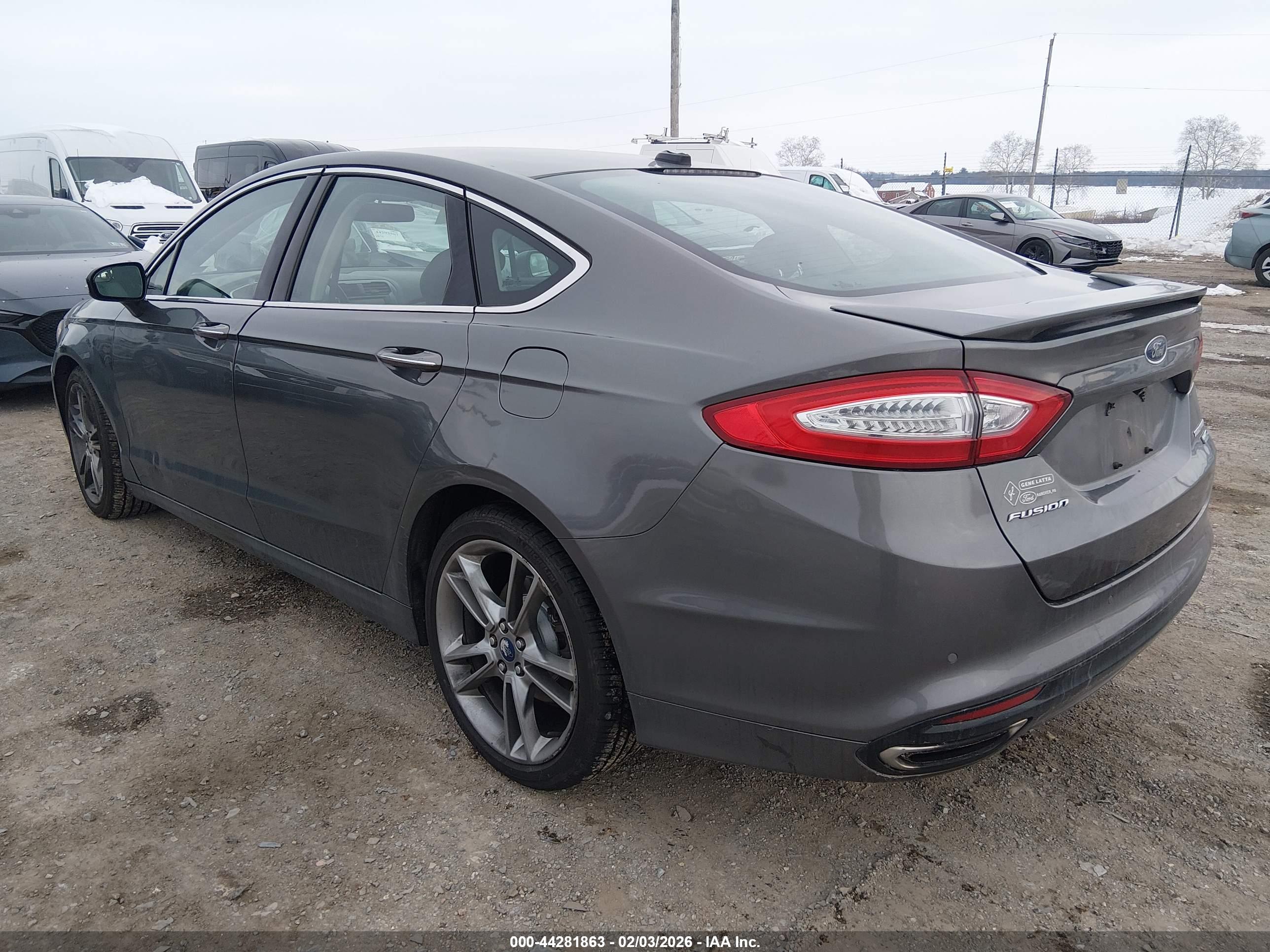 FORD FUSION image 3