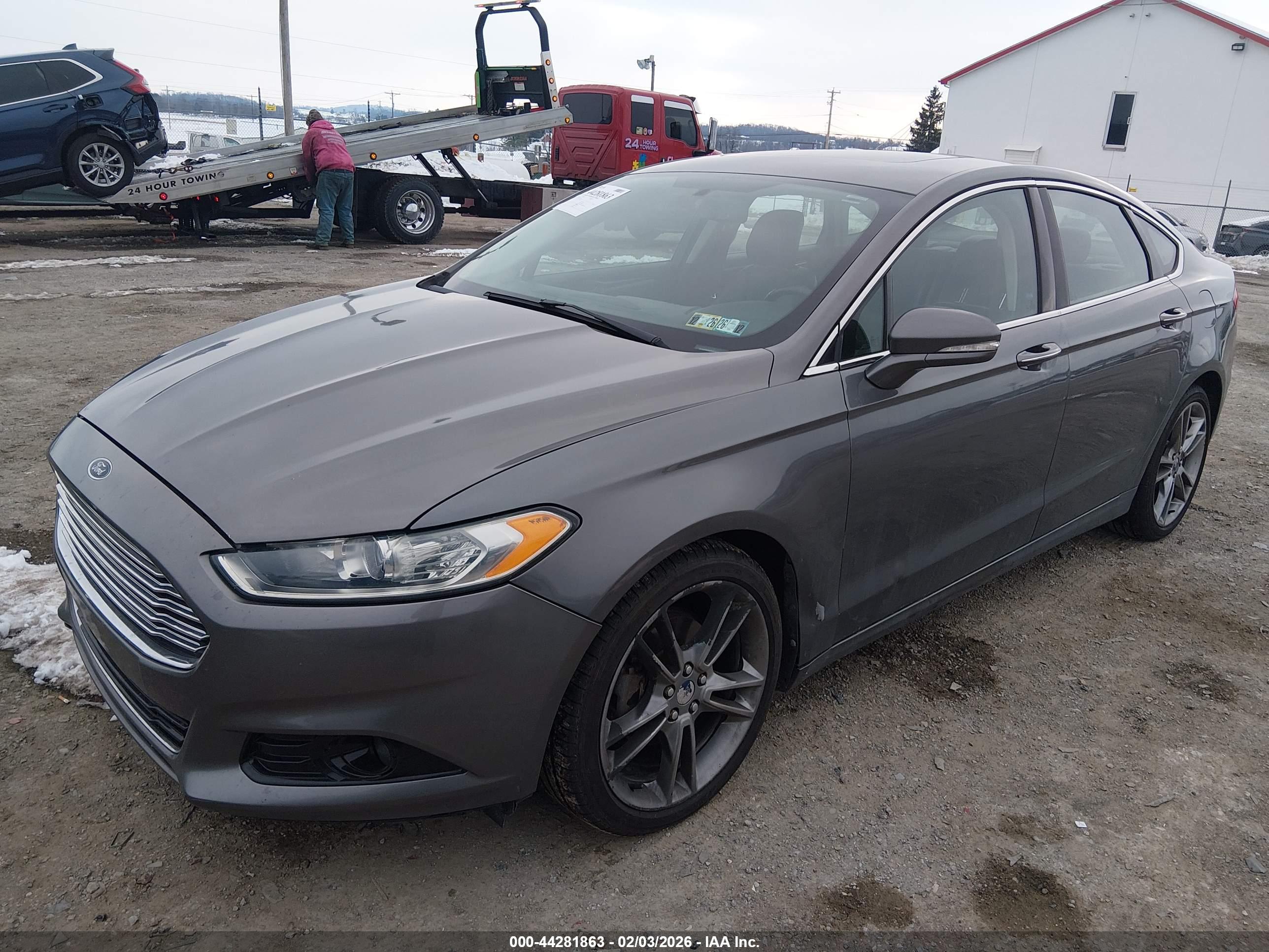 FORD FUSION image 6