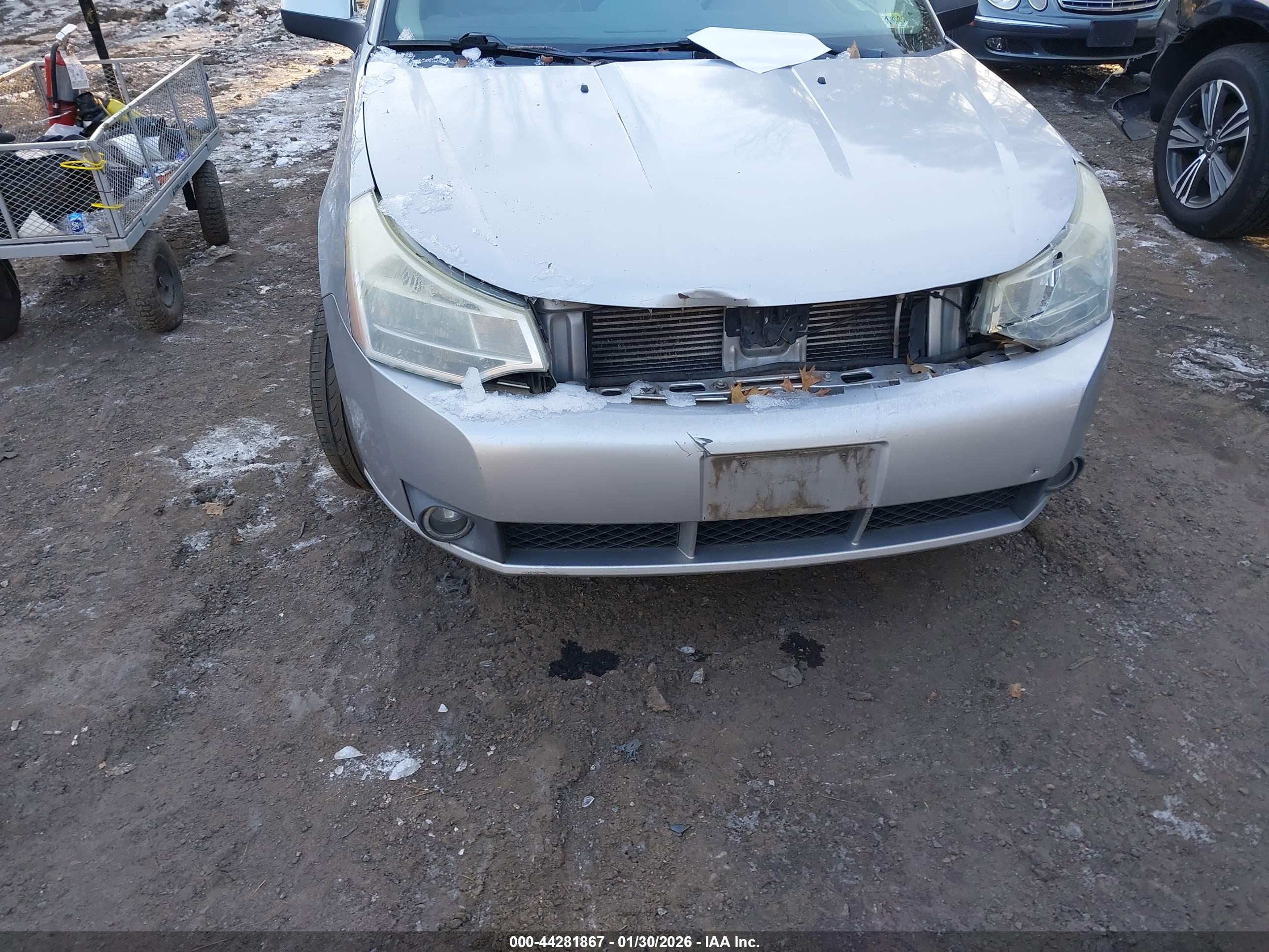 FORD FOCUS image 6
