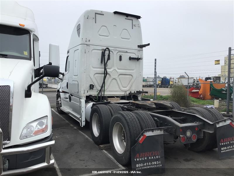 FREIGHTLINER NEW image 3