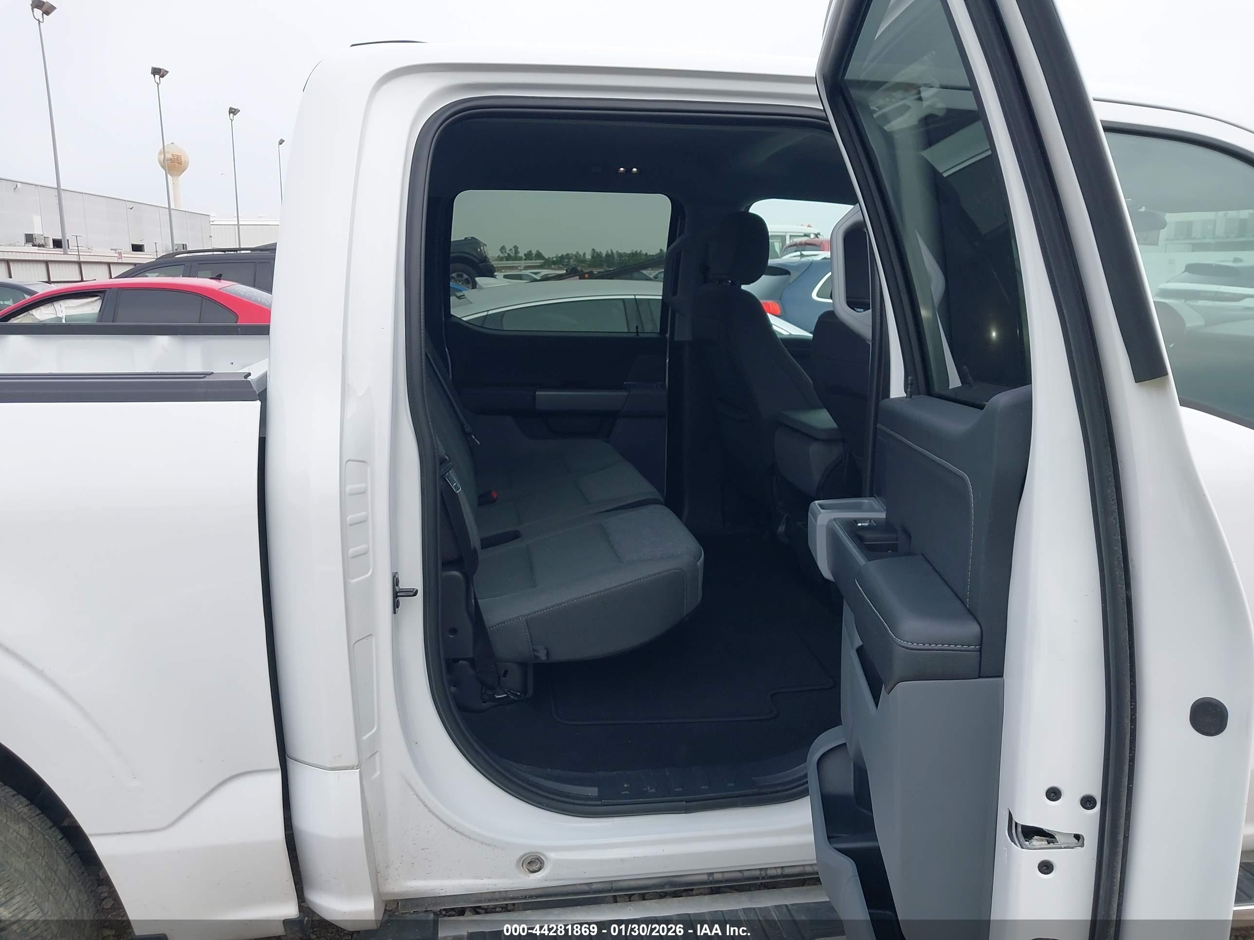 FORD F-150 image 8