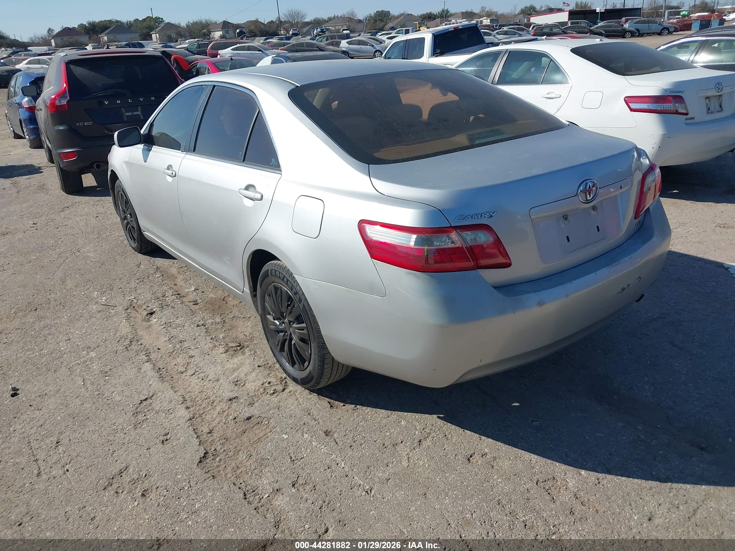 TOYOTA CAMRY image 3