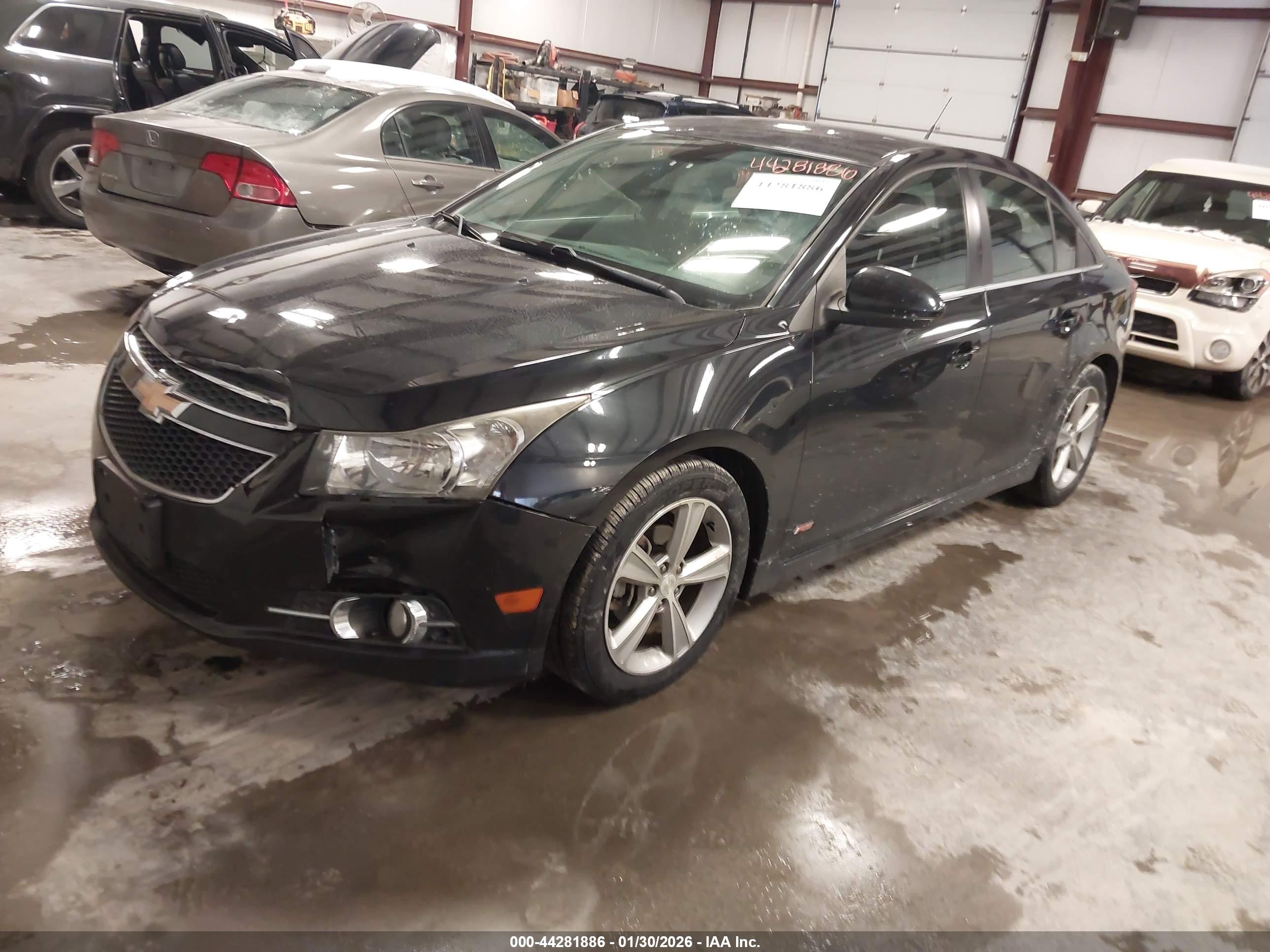 CHEVROLET CRUZE image 2