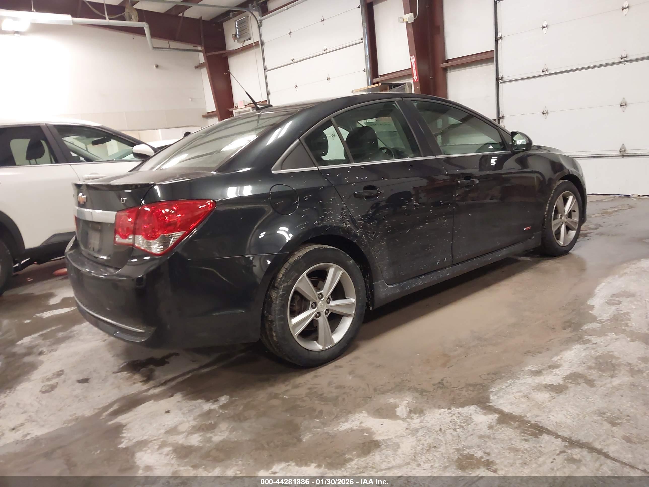 CHEVROLET CRUZE image 4