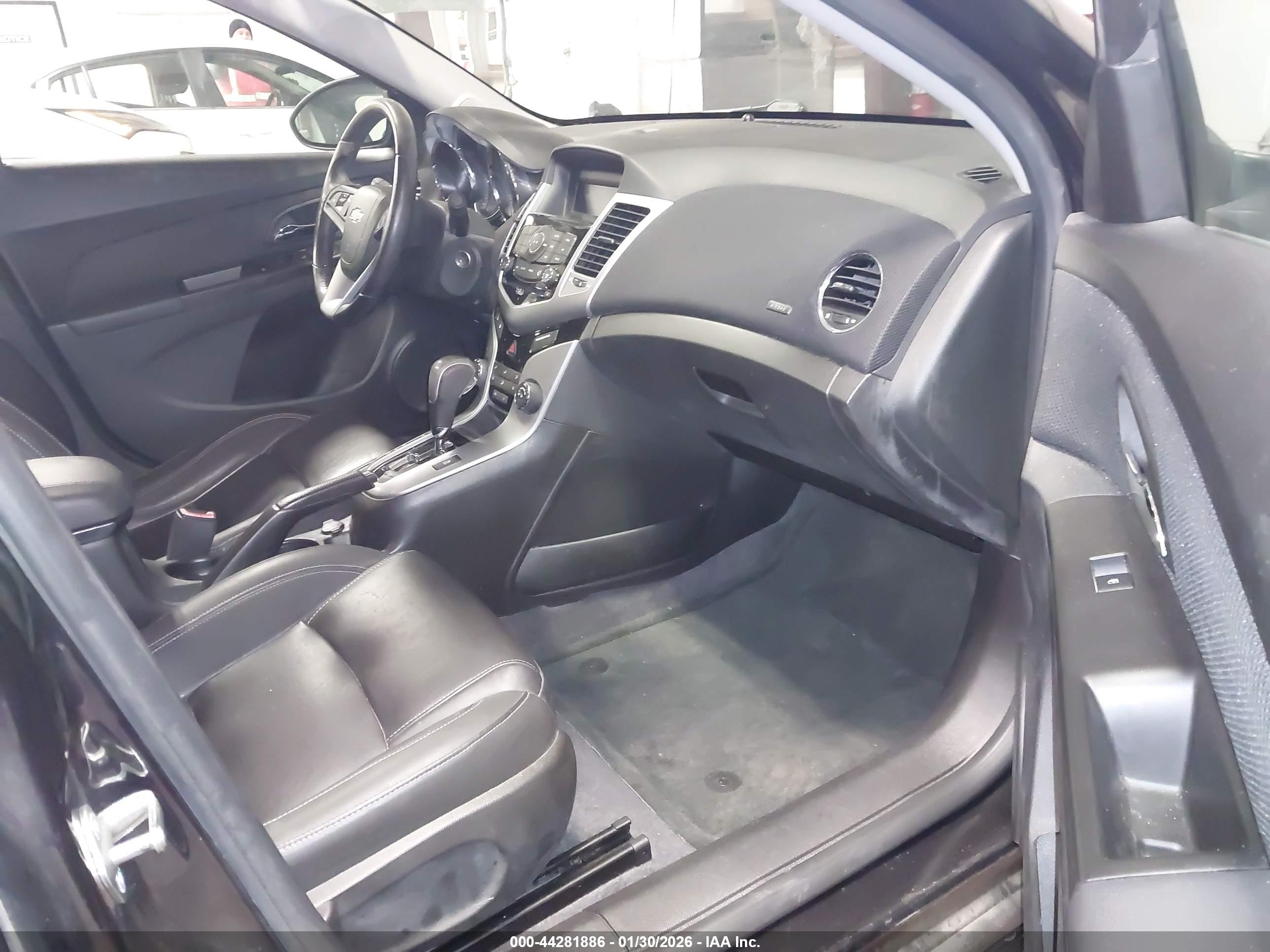 CHEVROLET CRUZE image 5