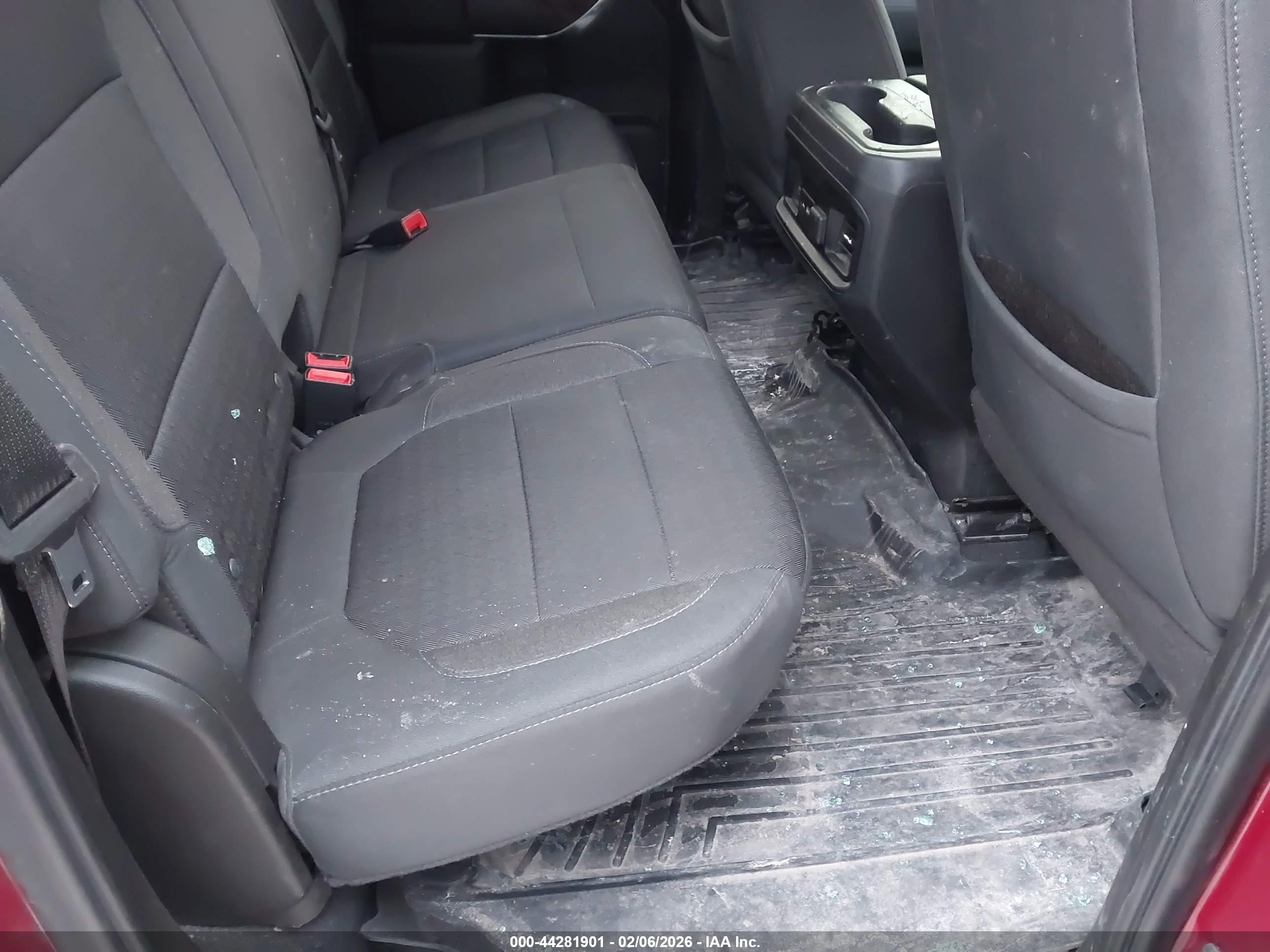 CHEVROLET SILVERADO image 8