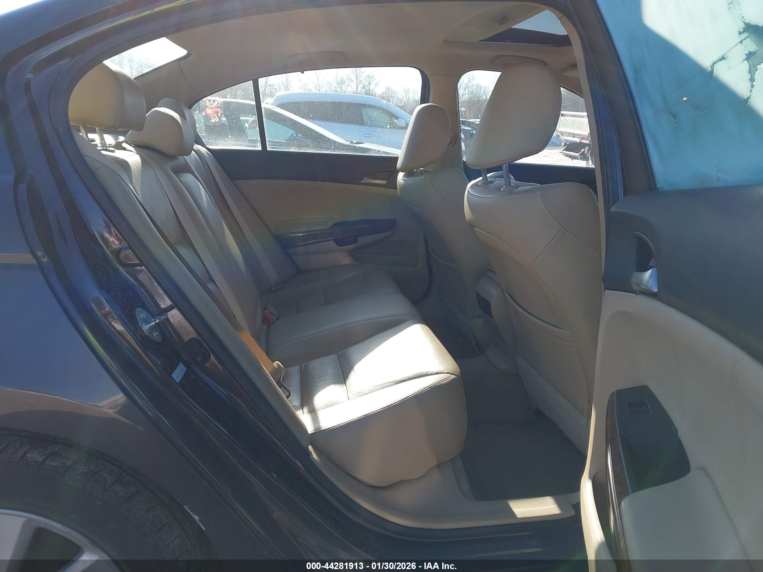 HONDA ACCORD image 8
