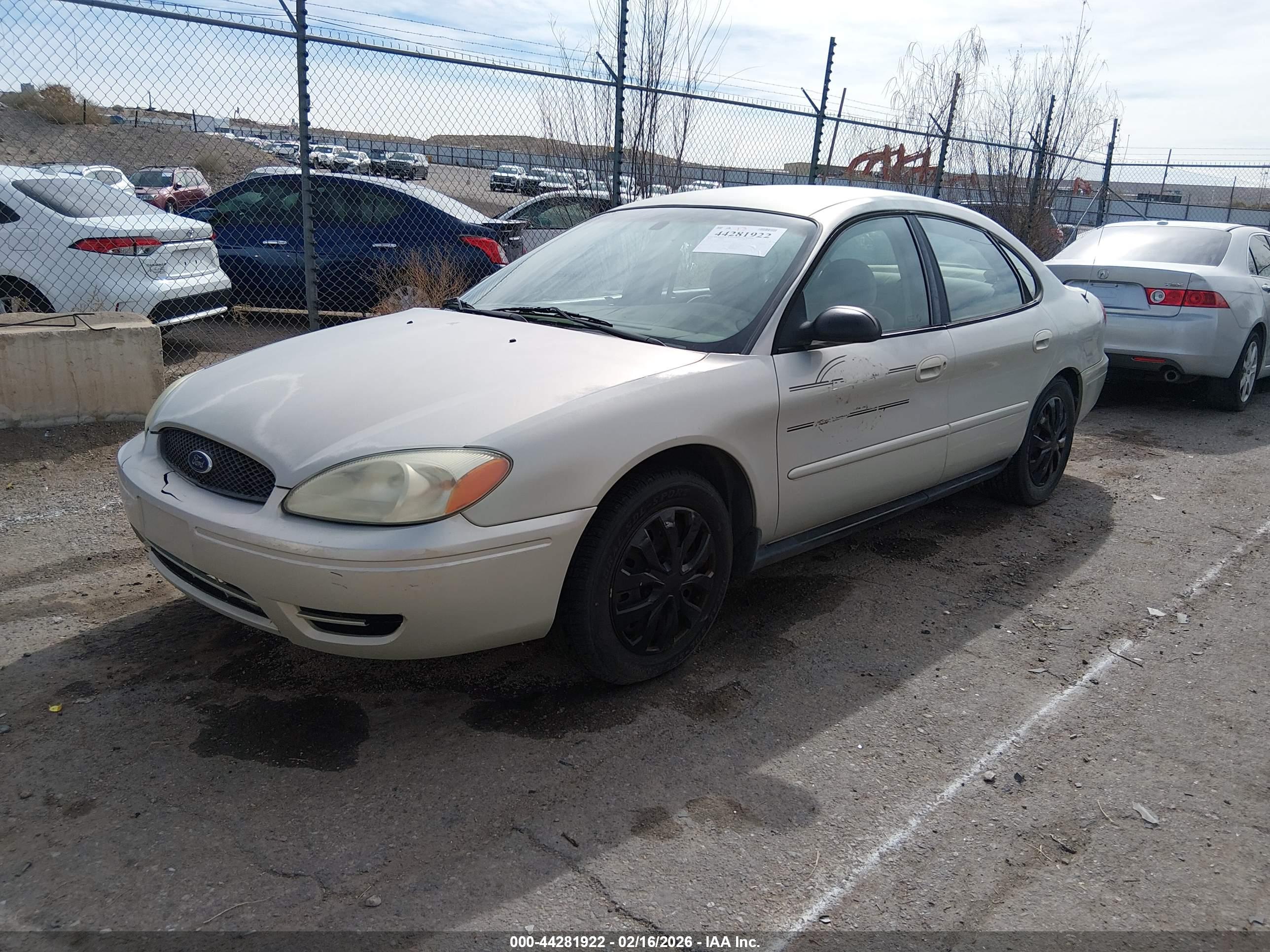 FORD TAURUS image 2