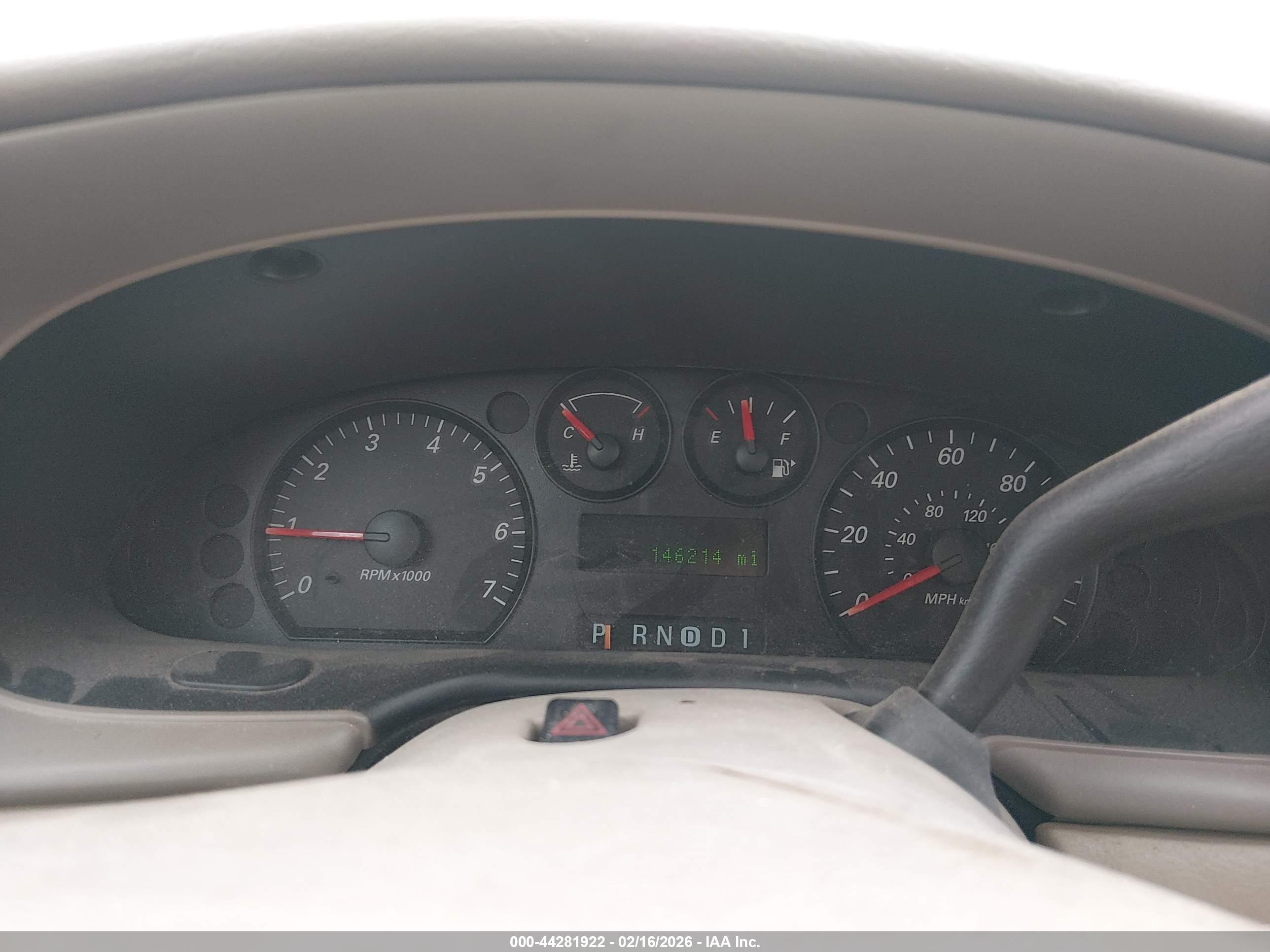 FORD TAURUS image 7
