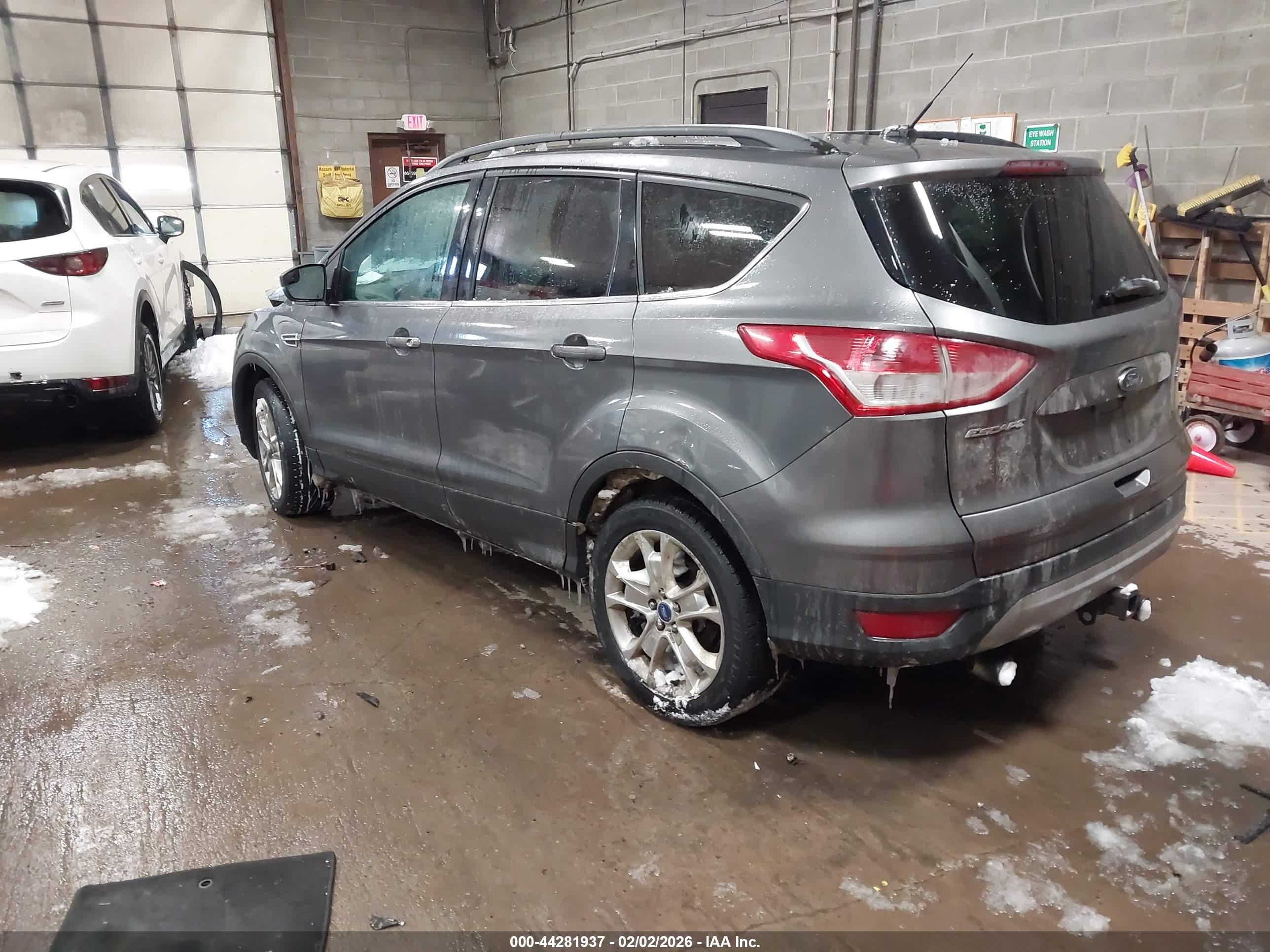 FORD ESCAPE image 3