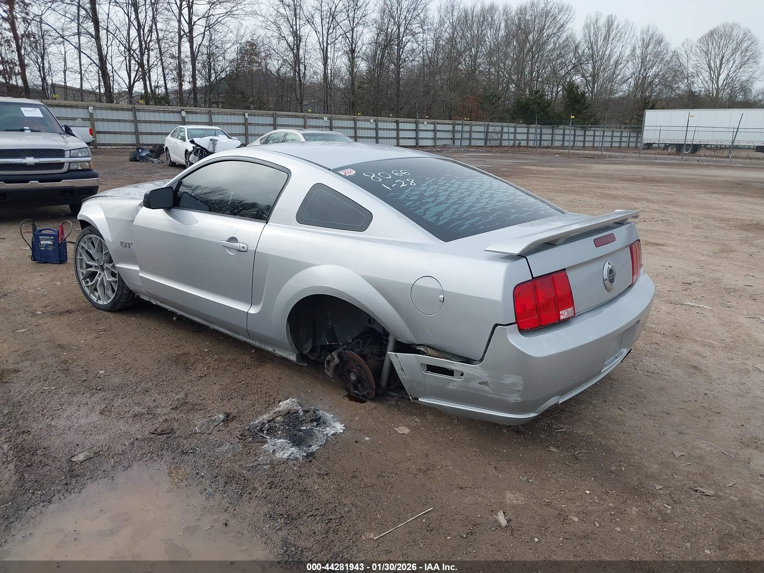 FORD MUSTANG image 3