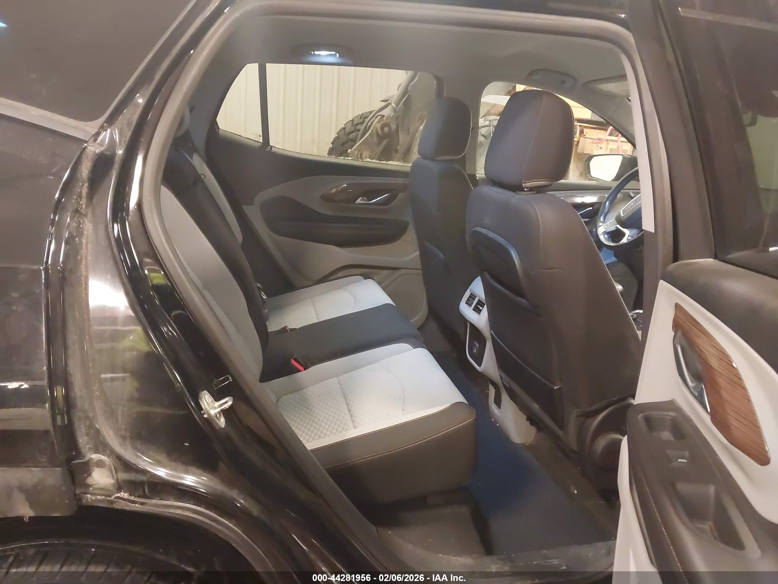 GMC TERRAIN image 8
