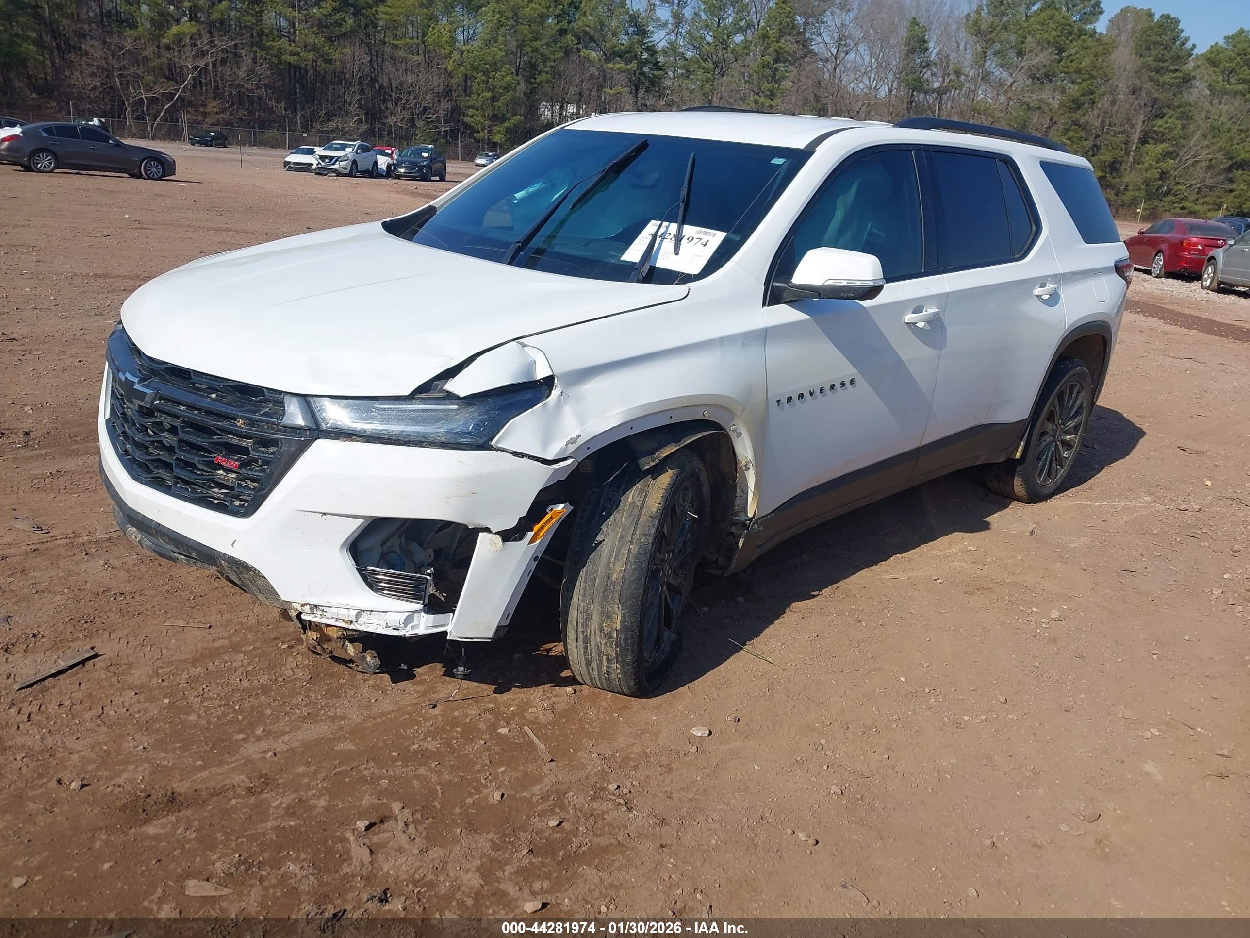 CHEVROLET TRAVERSE image 2