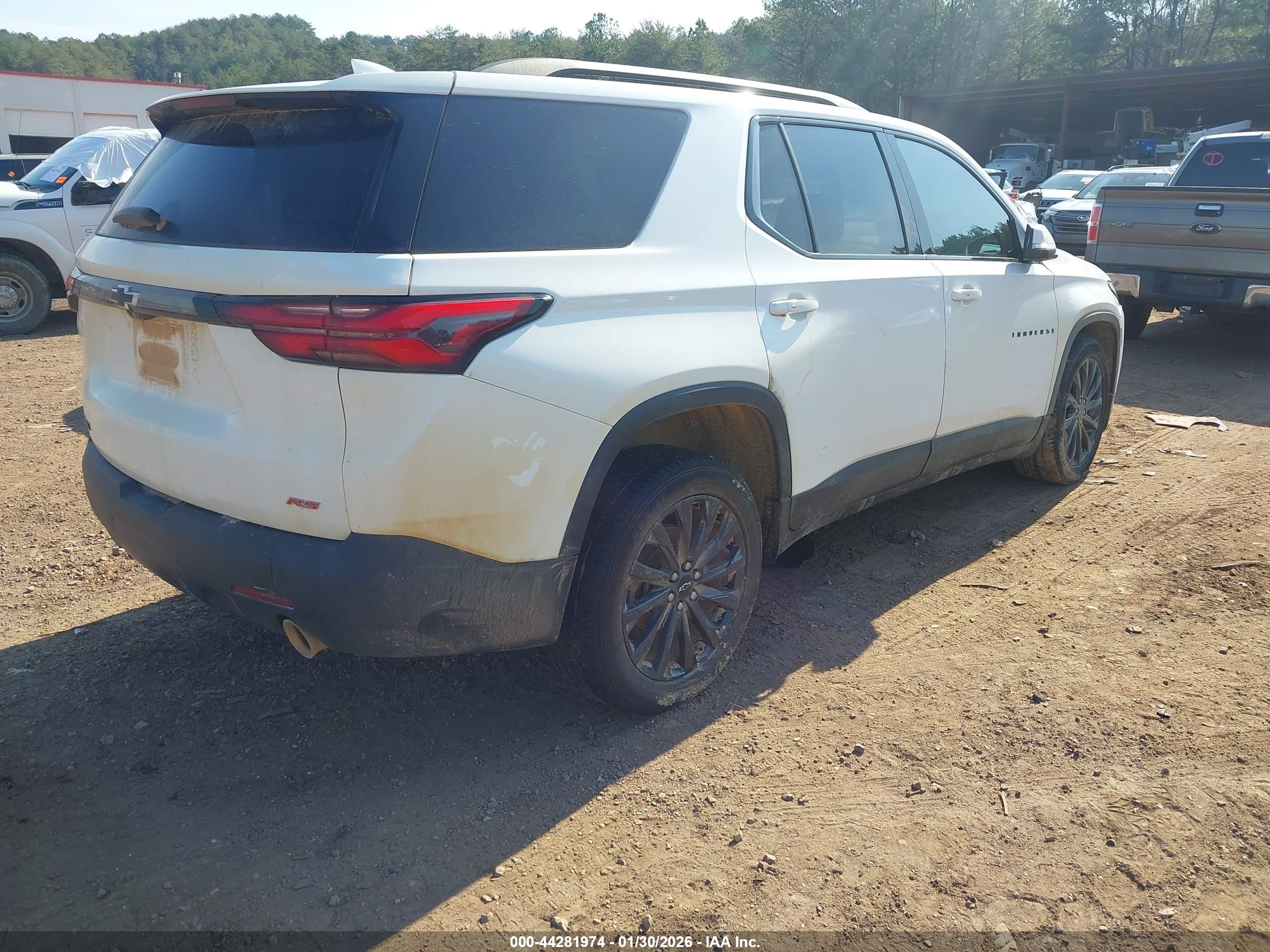 CHEVROLET TRAVERSE image 4
