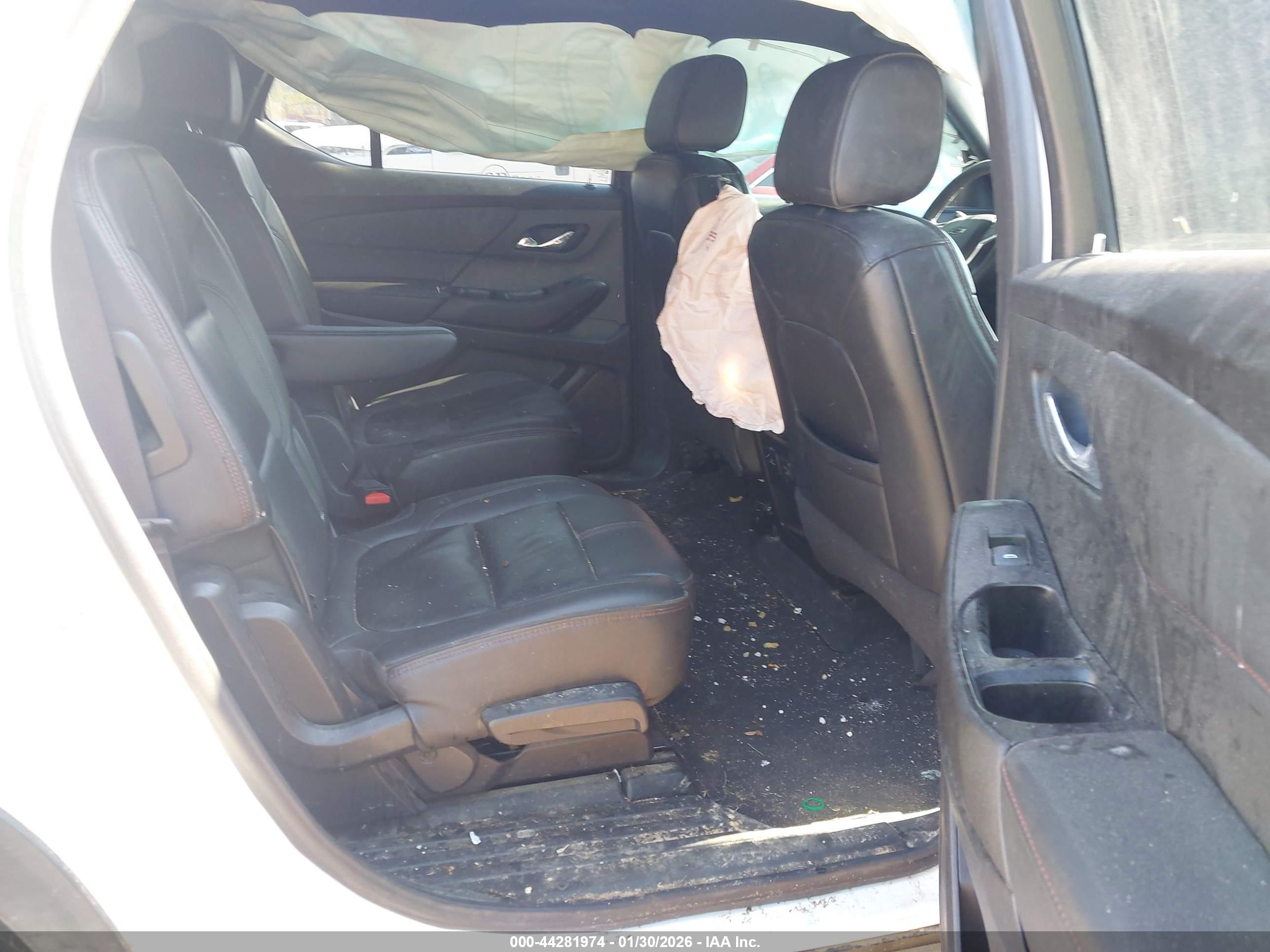 CHEVROLET TRAVERSE image 8