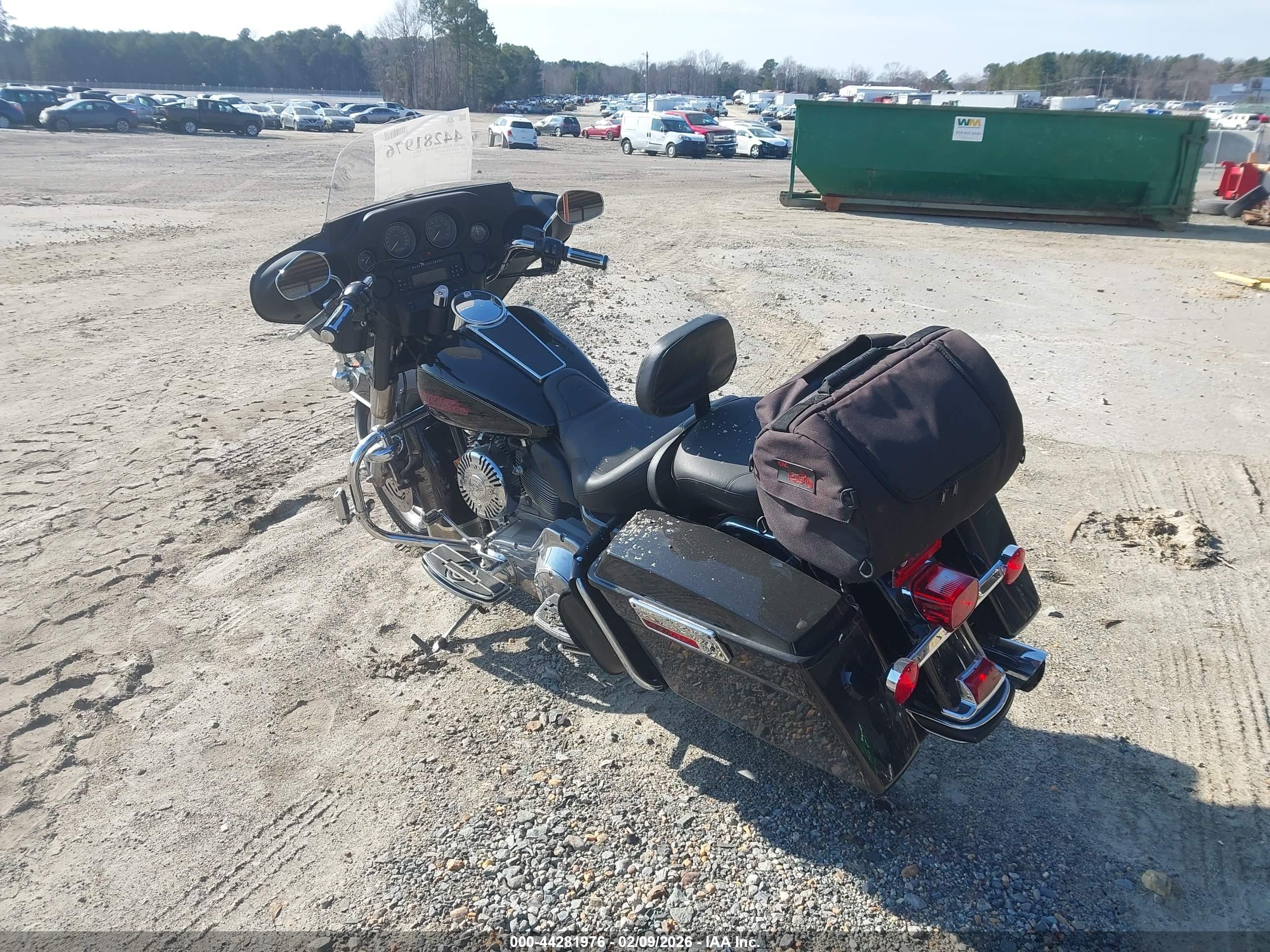 HARLEY-DAVIDSON FLHTI image 3
