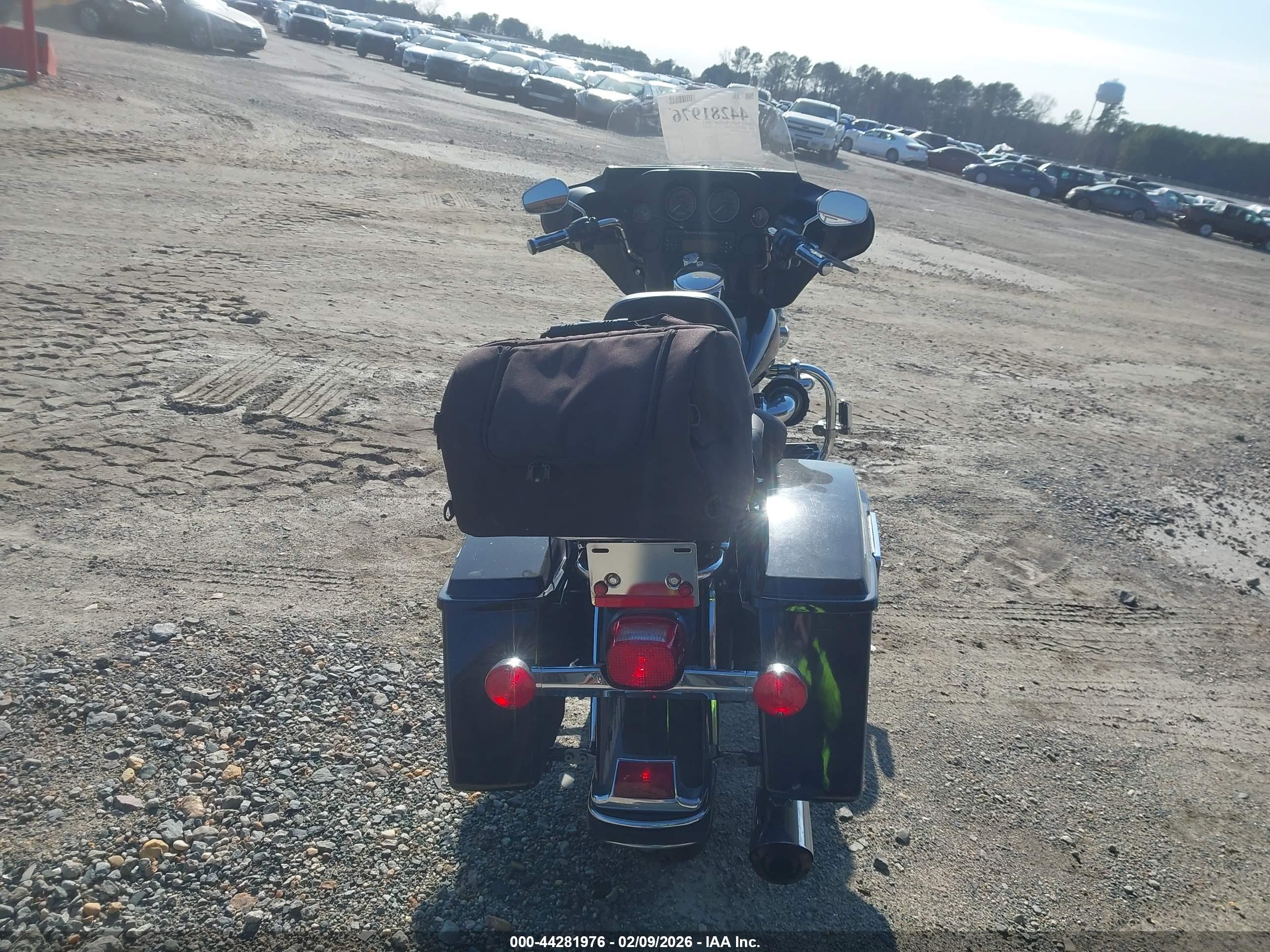 HARLEY-DAVIDSON FLHTI image 6