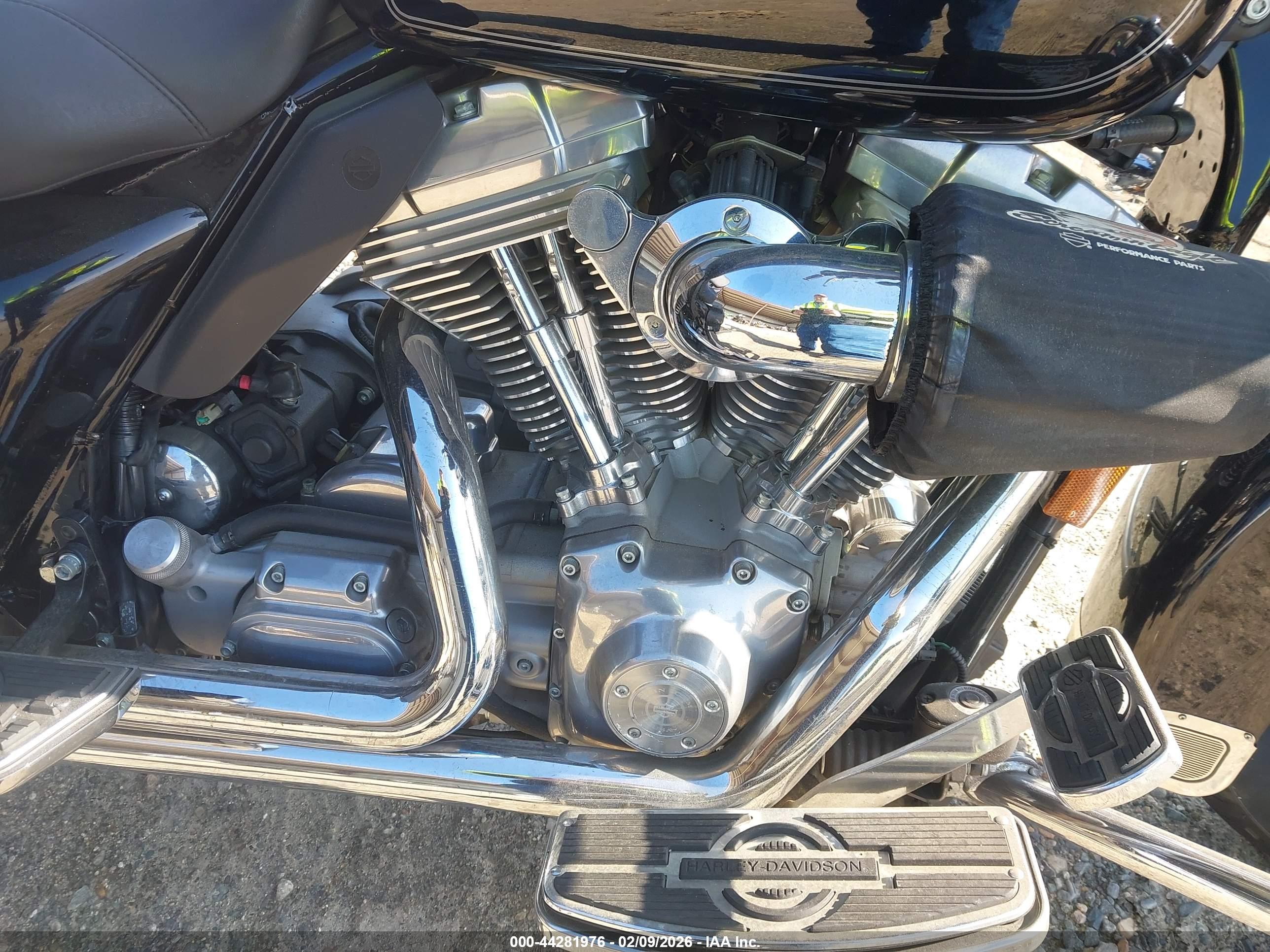 HARLEY-DAVIDSON FLHTI image 8
