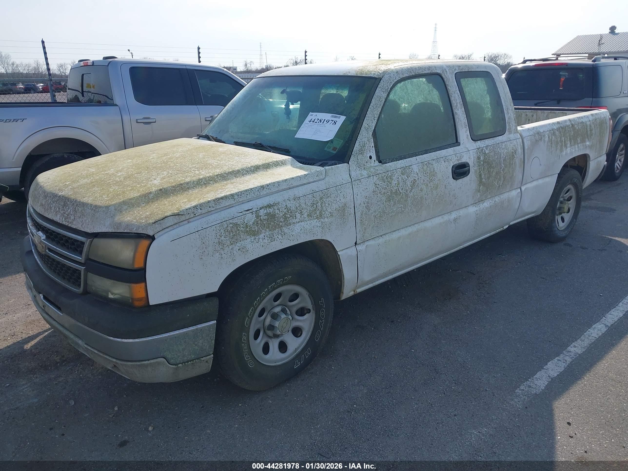 CHEVROLET SILVERADO image 2