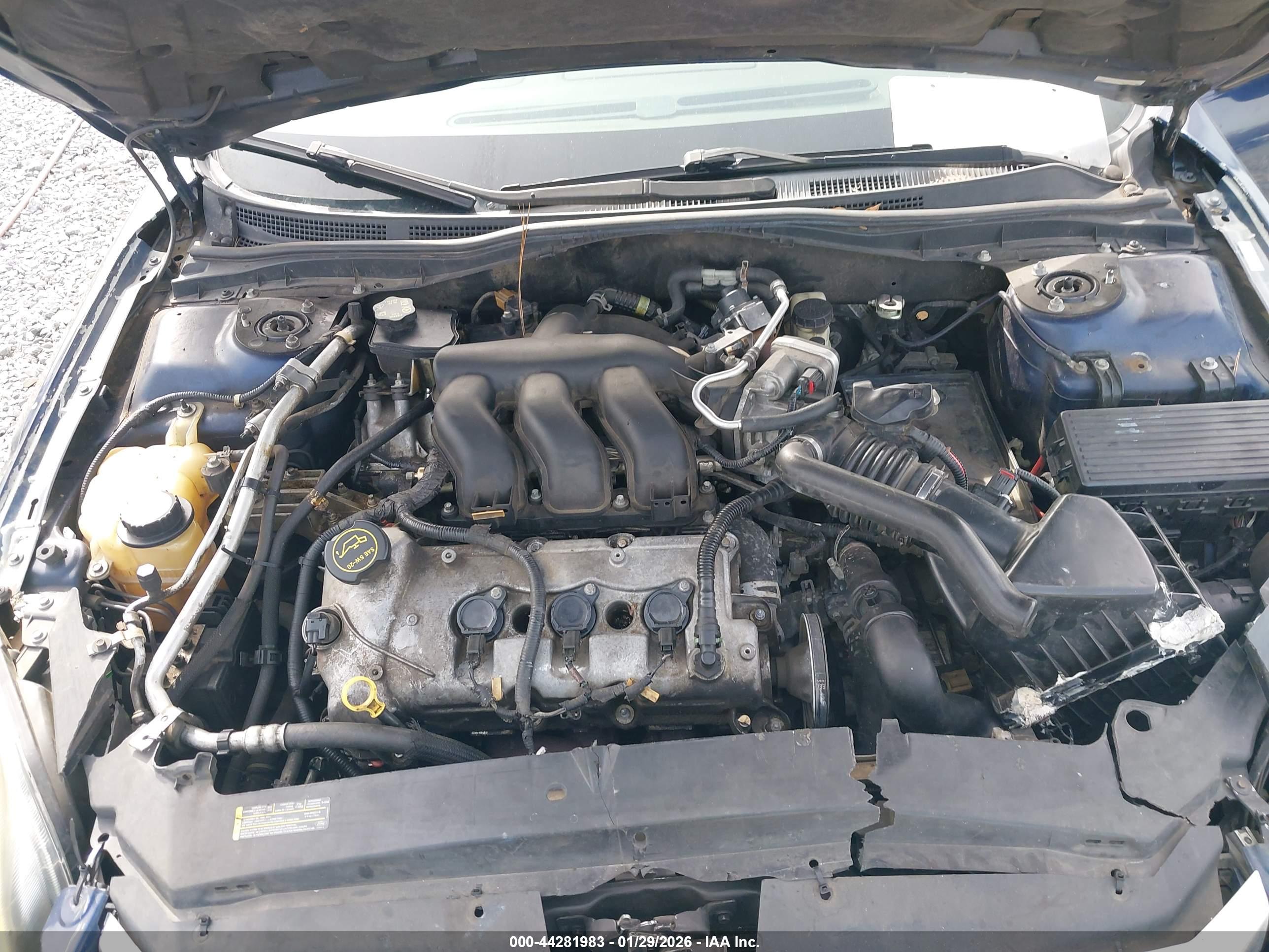 FORD FUSION image 10