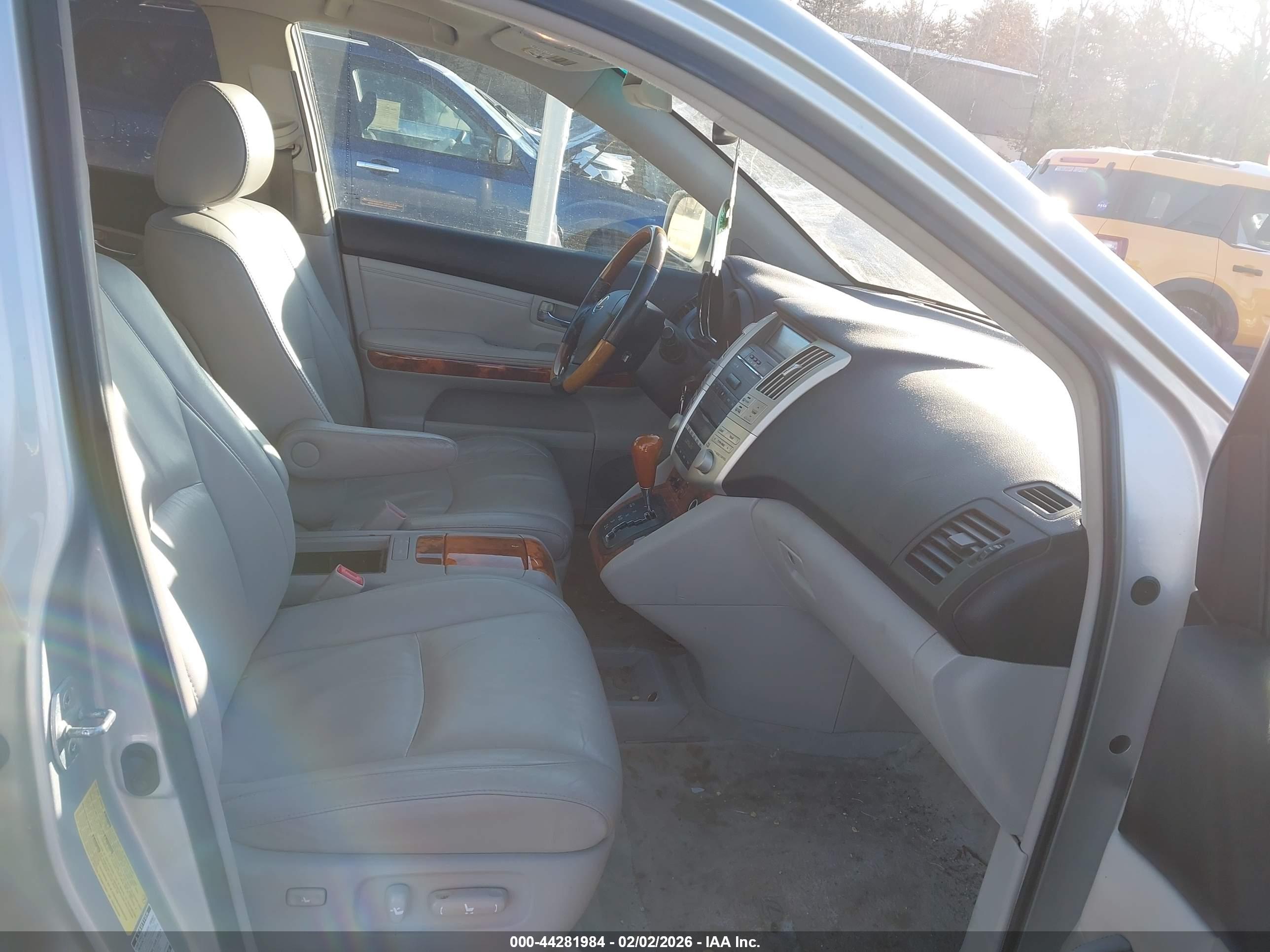 LEXUS RX image 5
