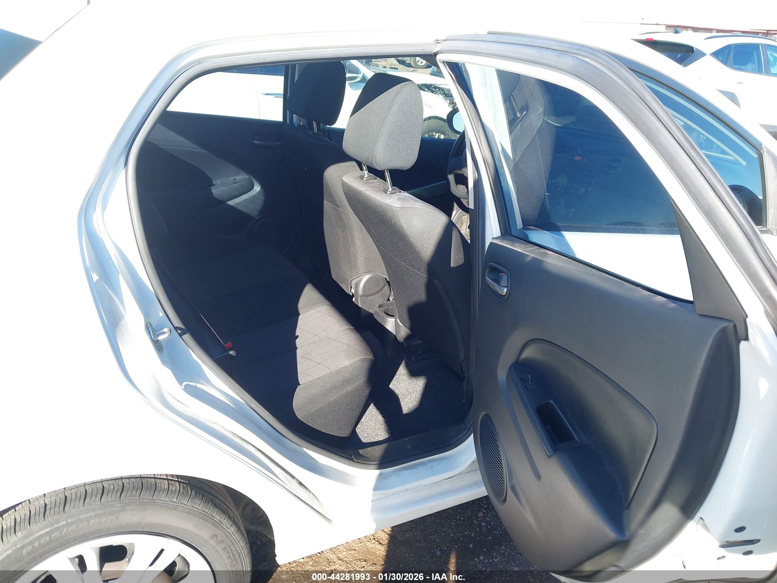 MAZDA MAZDA2 image 8