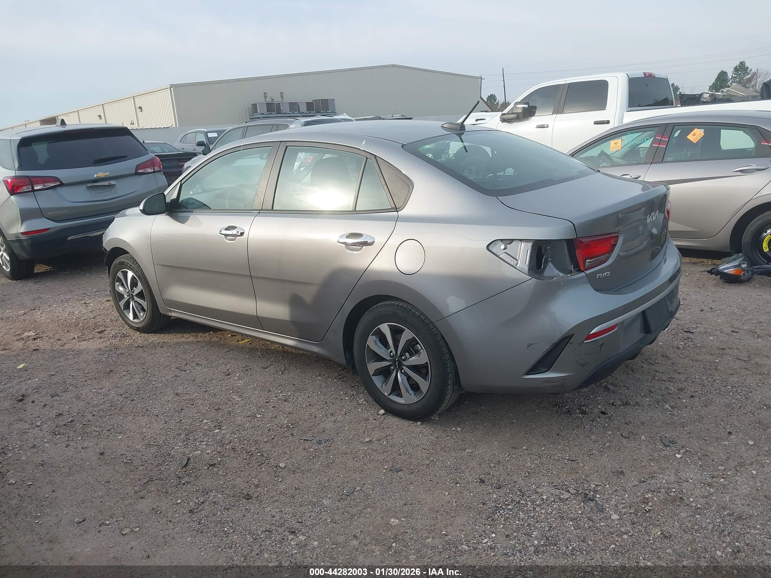 KIA RIO image 3