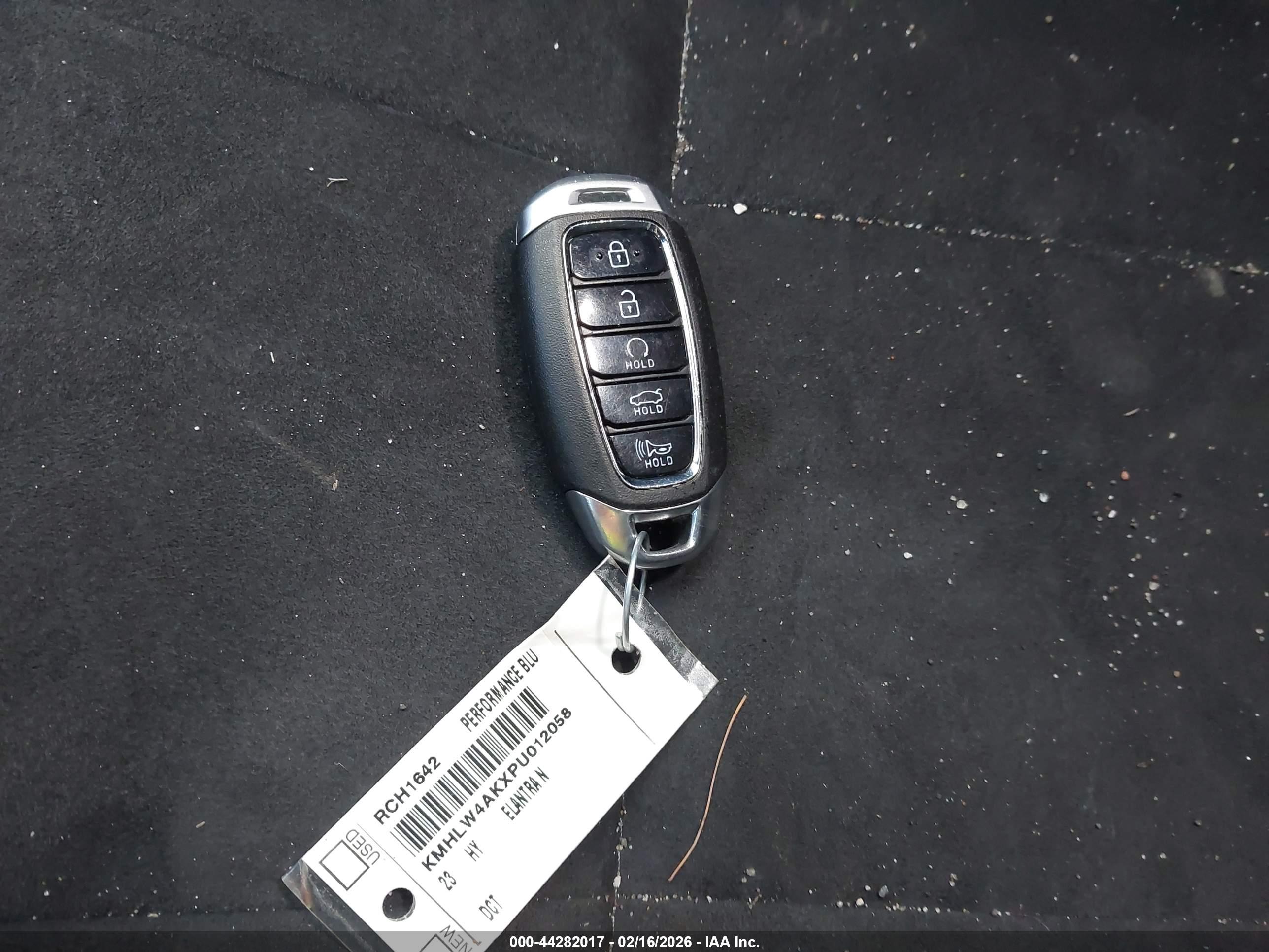 HYUNDAI ELANTRA image 11
