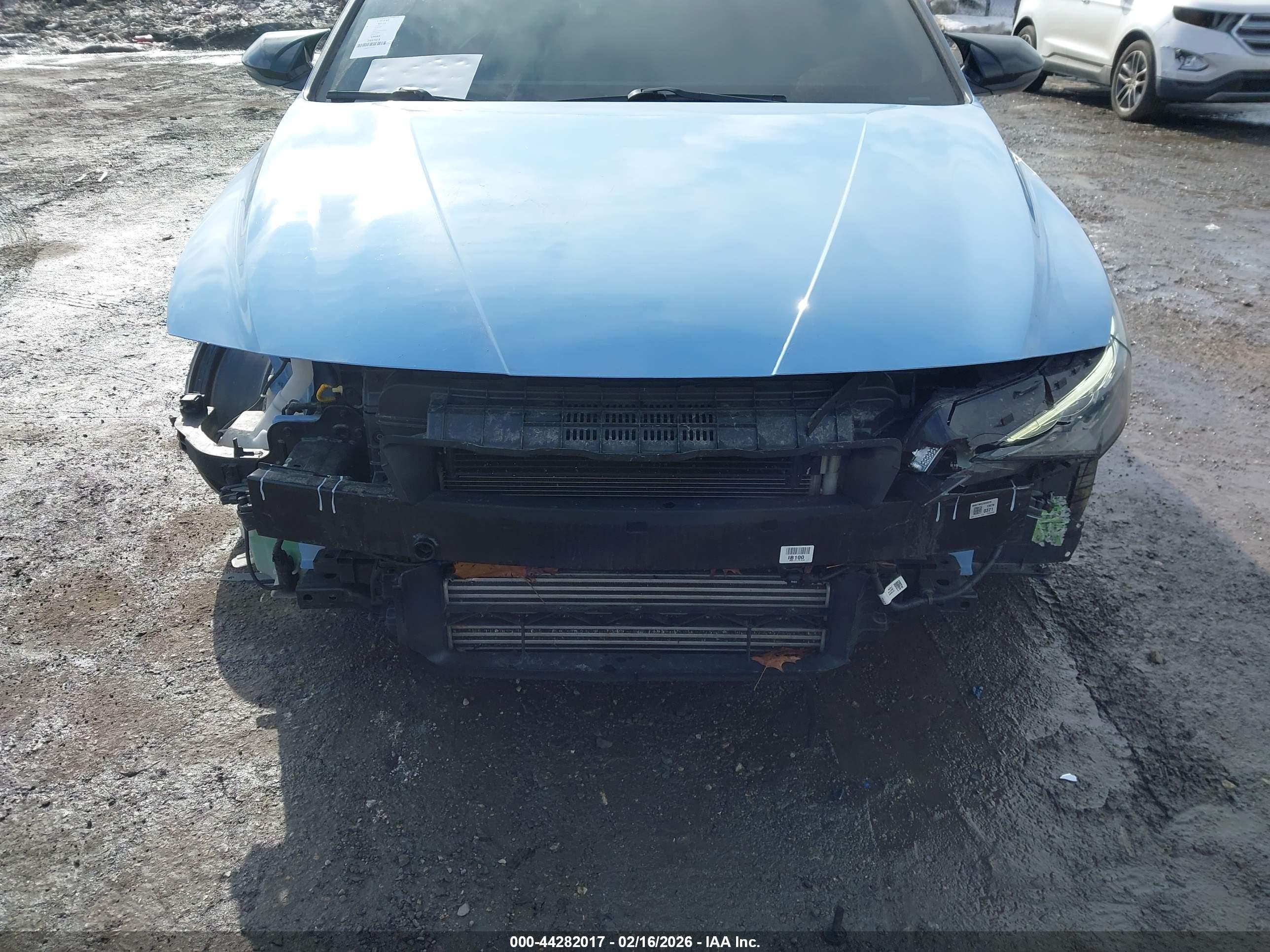HYUNDAI ELANTRA image 6