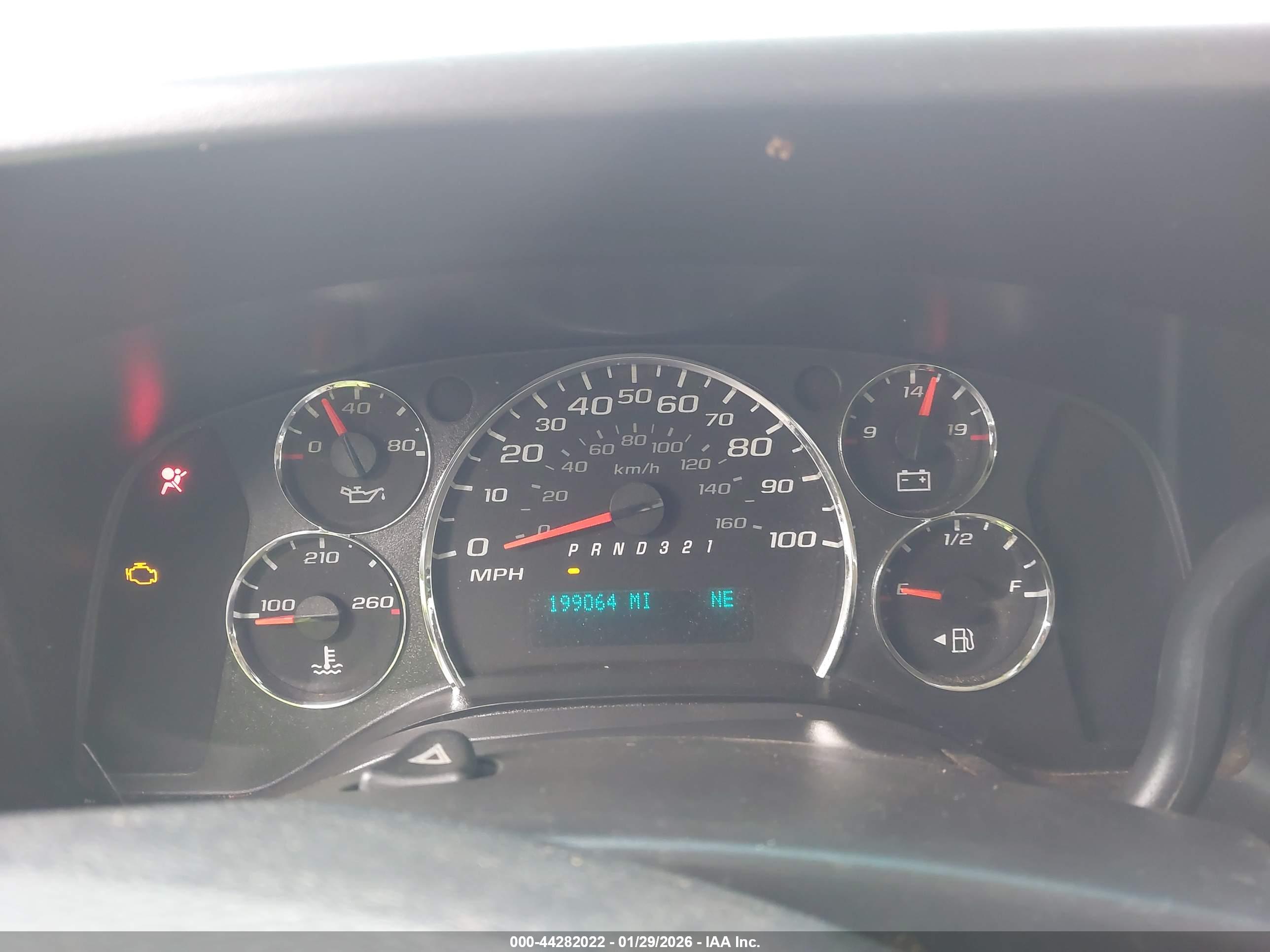 CHEVROLET EXPRESS image 7