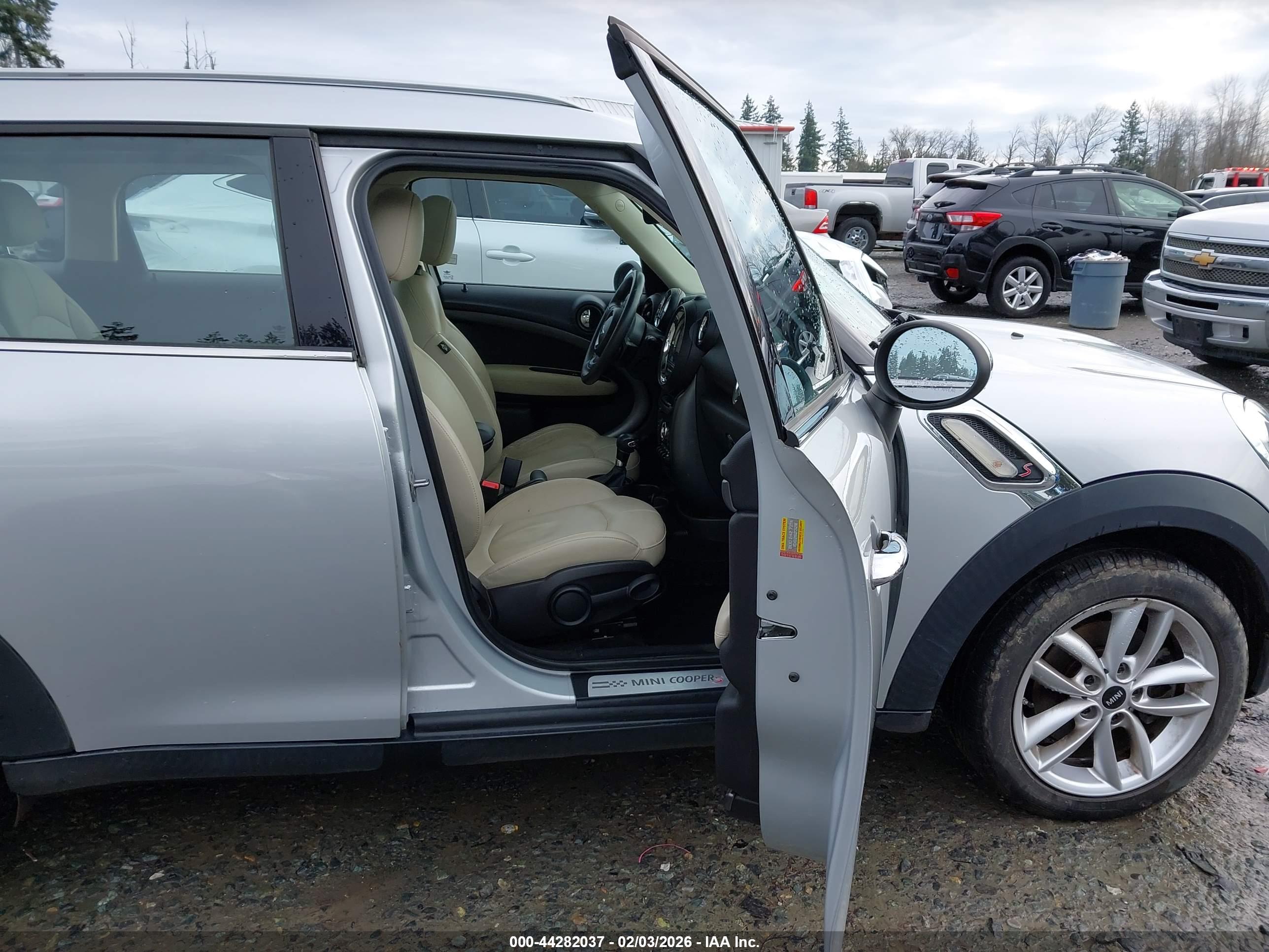 MINI COUNTRYMAN image 5