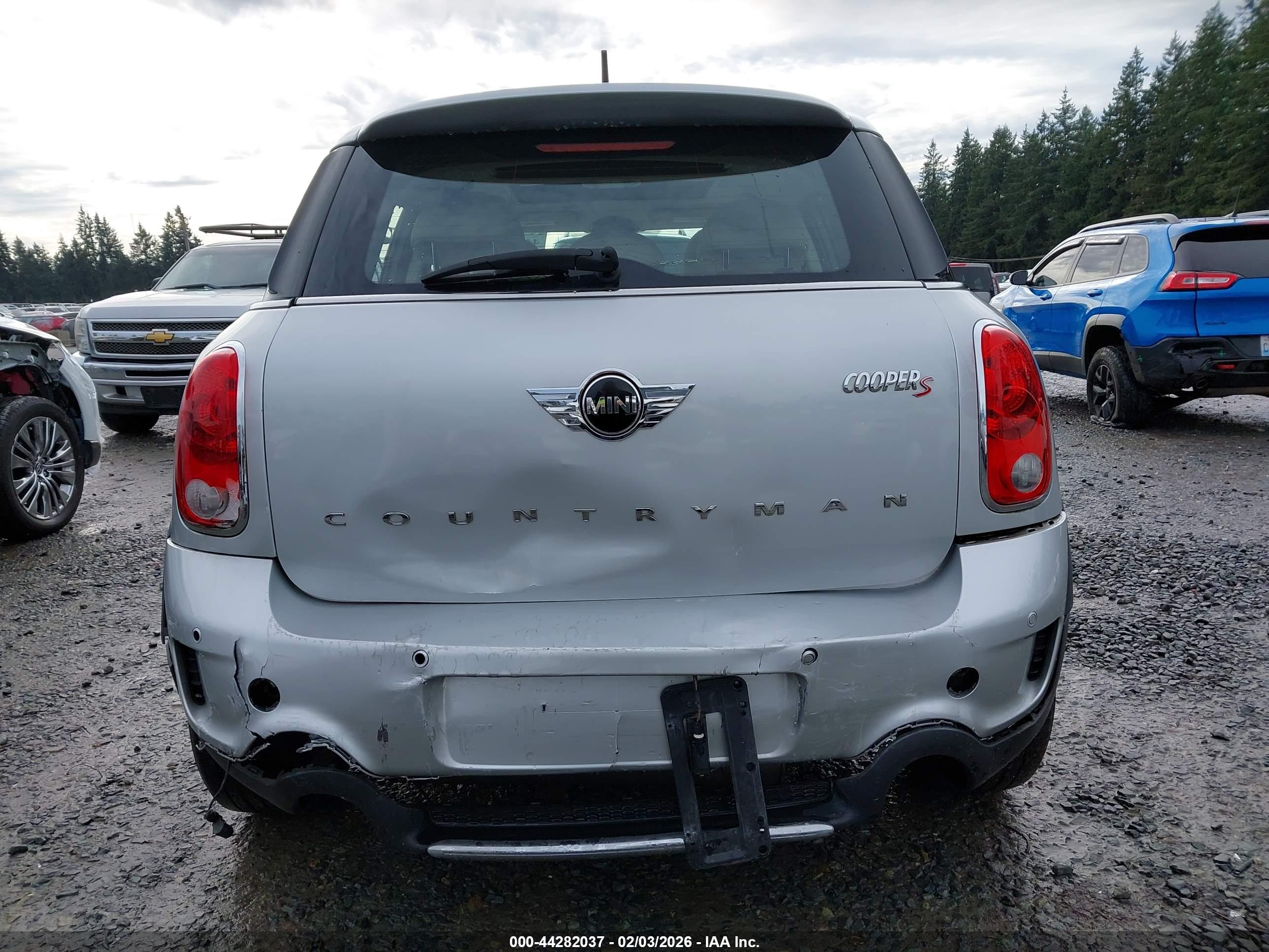 MINI COUNTRYMAN image 6