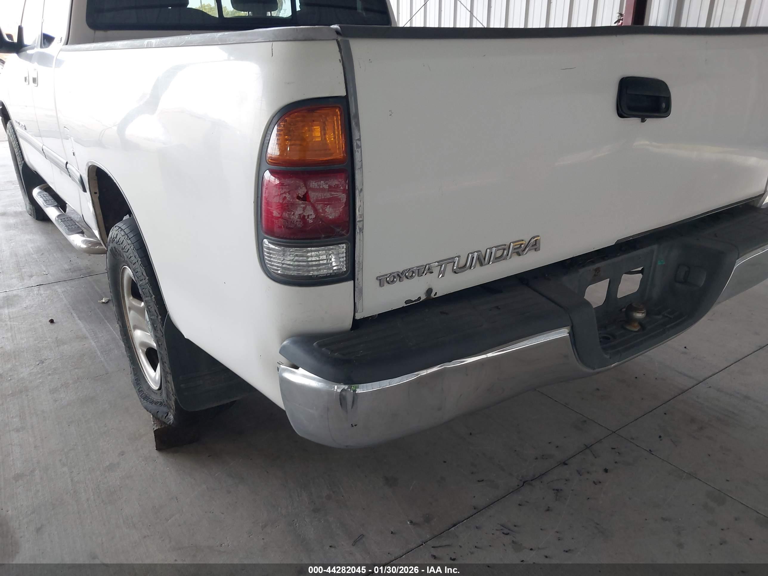 TOYOTA TUNDRA image 6