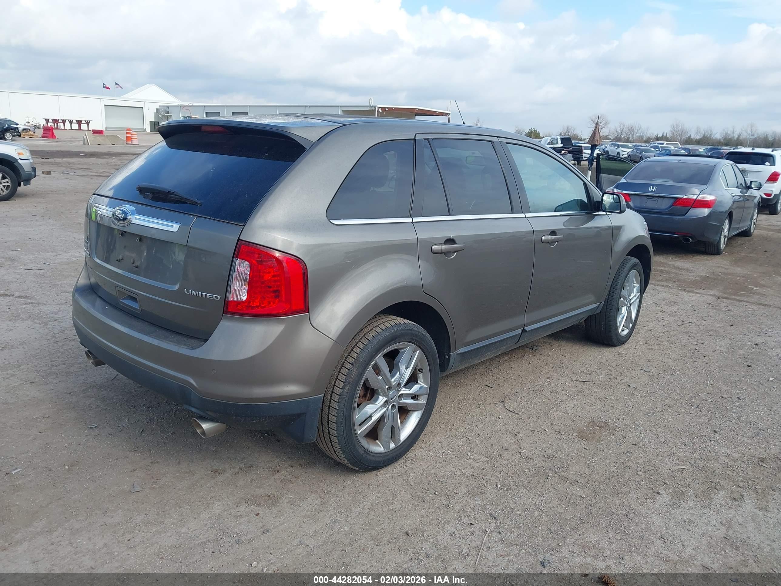 FORD EDGE image 4