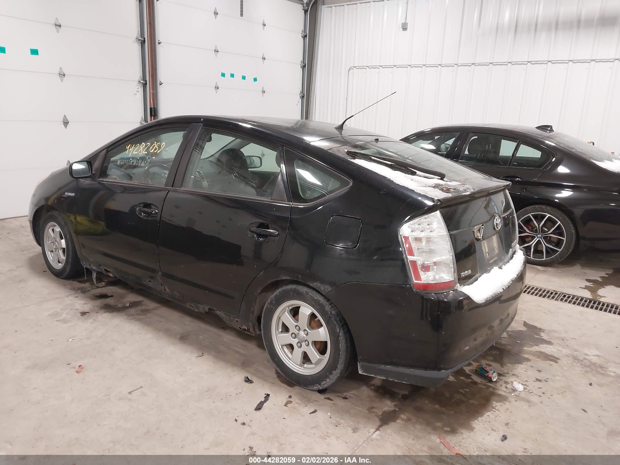 TOYOTA PRIUS image 3