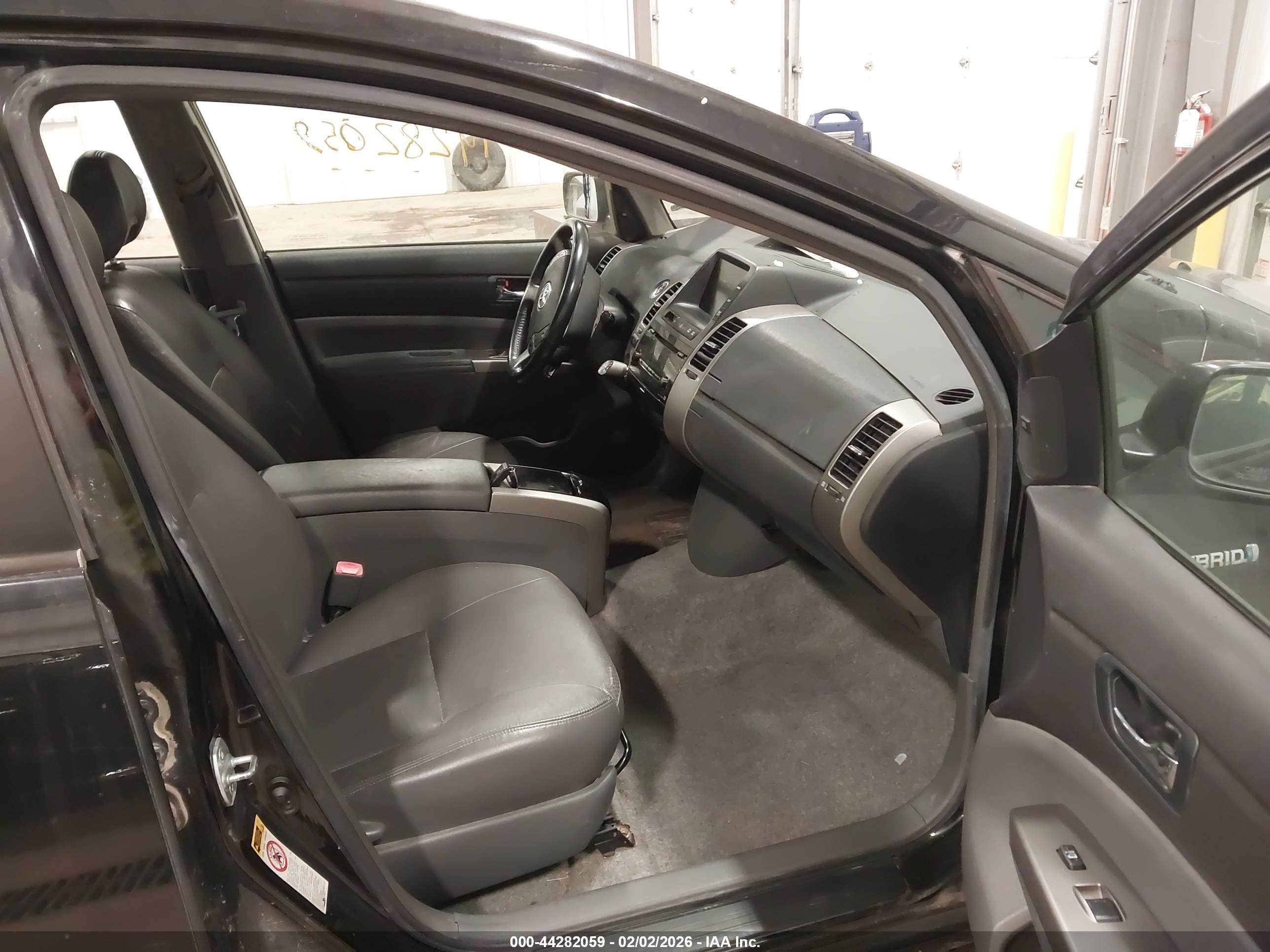 TOYOTA PRIUS image 5